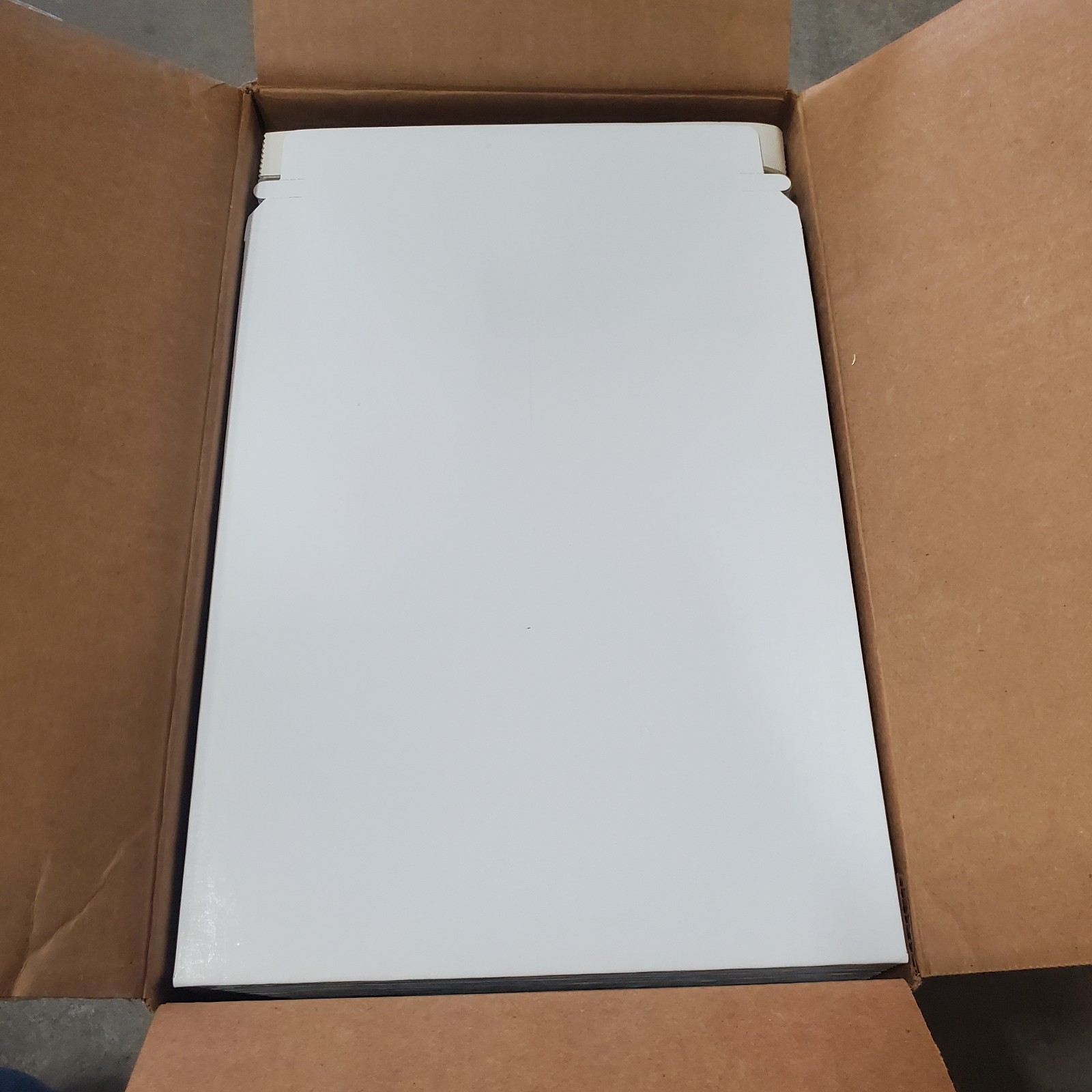 ULine StayFlats 100/case 9″ x 11 1/2″ White Self-Seal S-2215 Brand New Case