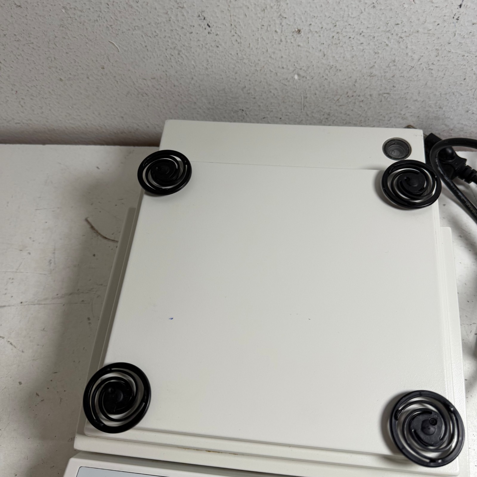 Sartorius LA12000S Beige Professional High-Capacity Top-Loading Precision Scale