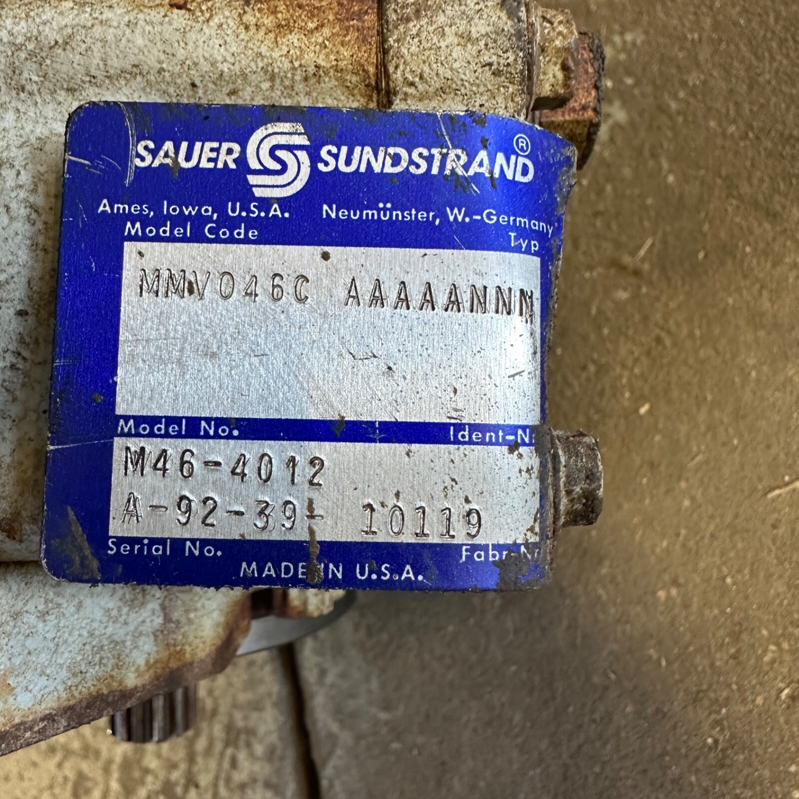 Hydraulic Drive Motor – Genie S60 – M464012 | MMV-046c Danfoss Sauer M46