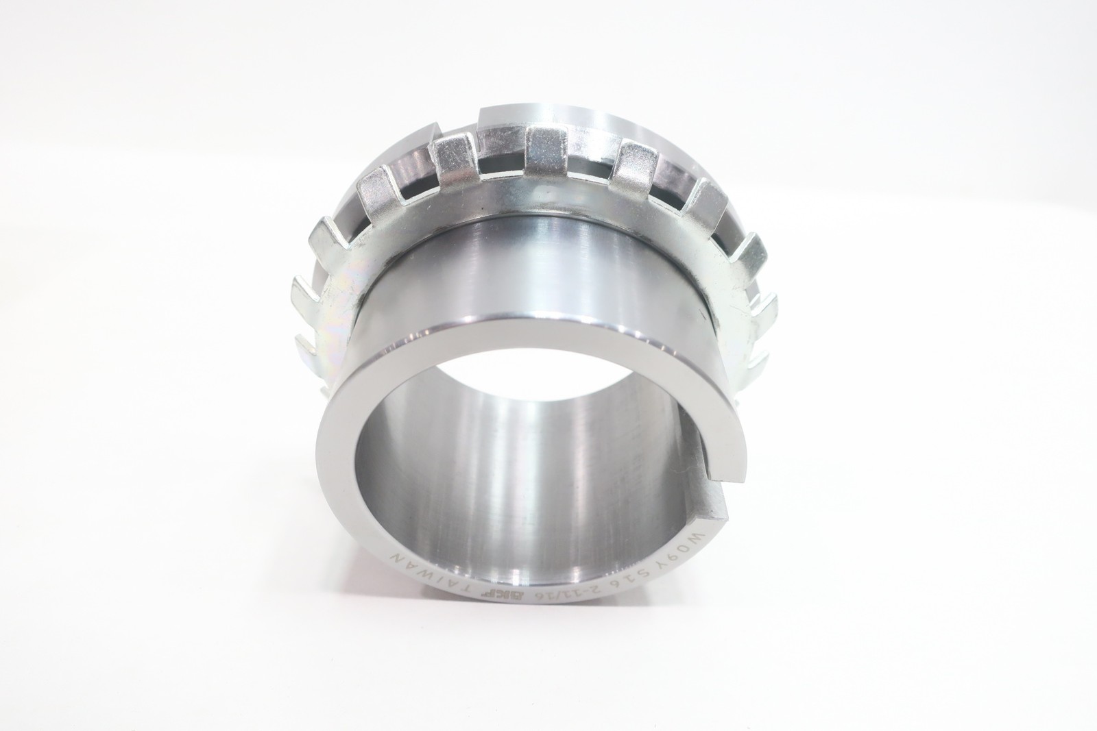 Skf SNW 16X2.11/16 Bearing Adapter Sleeve Assembly