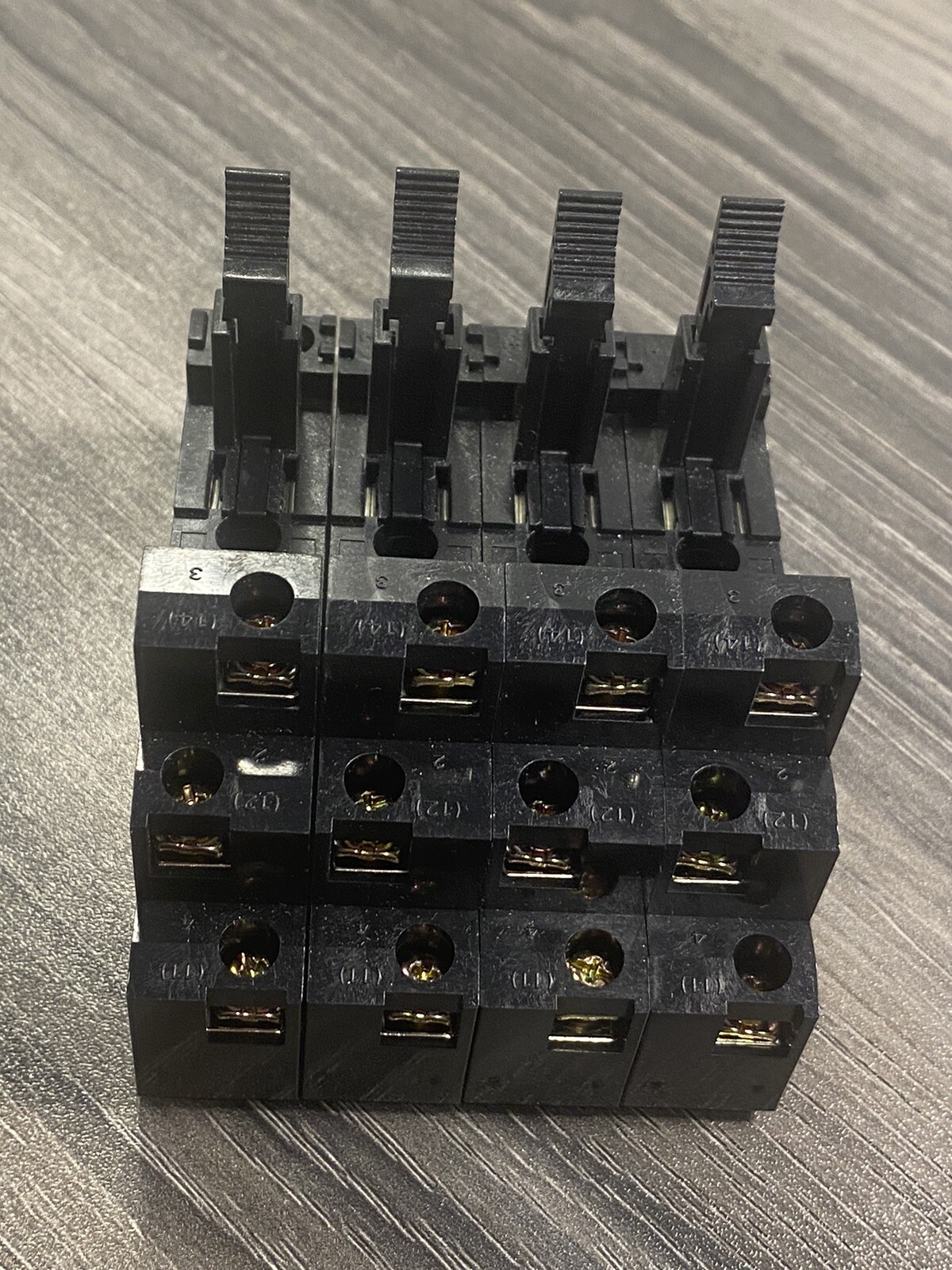 New Allen-Bradley 700-HN122 Series A 10A 250VAC 8-Blade Relay Socket *Lot of 4*