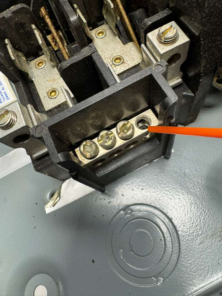 Square D D221NRB General Duty Safety Switch Series E3, 30A, 240VAC *Please Read*