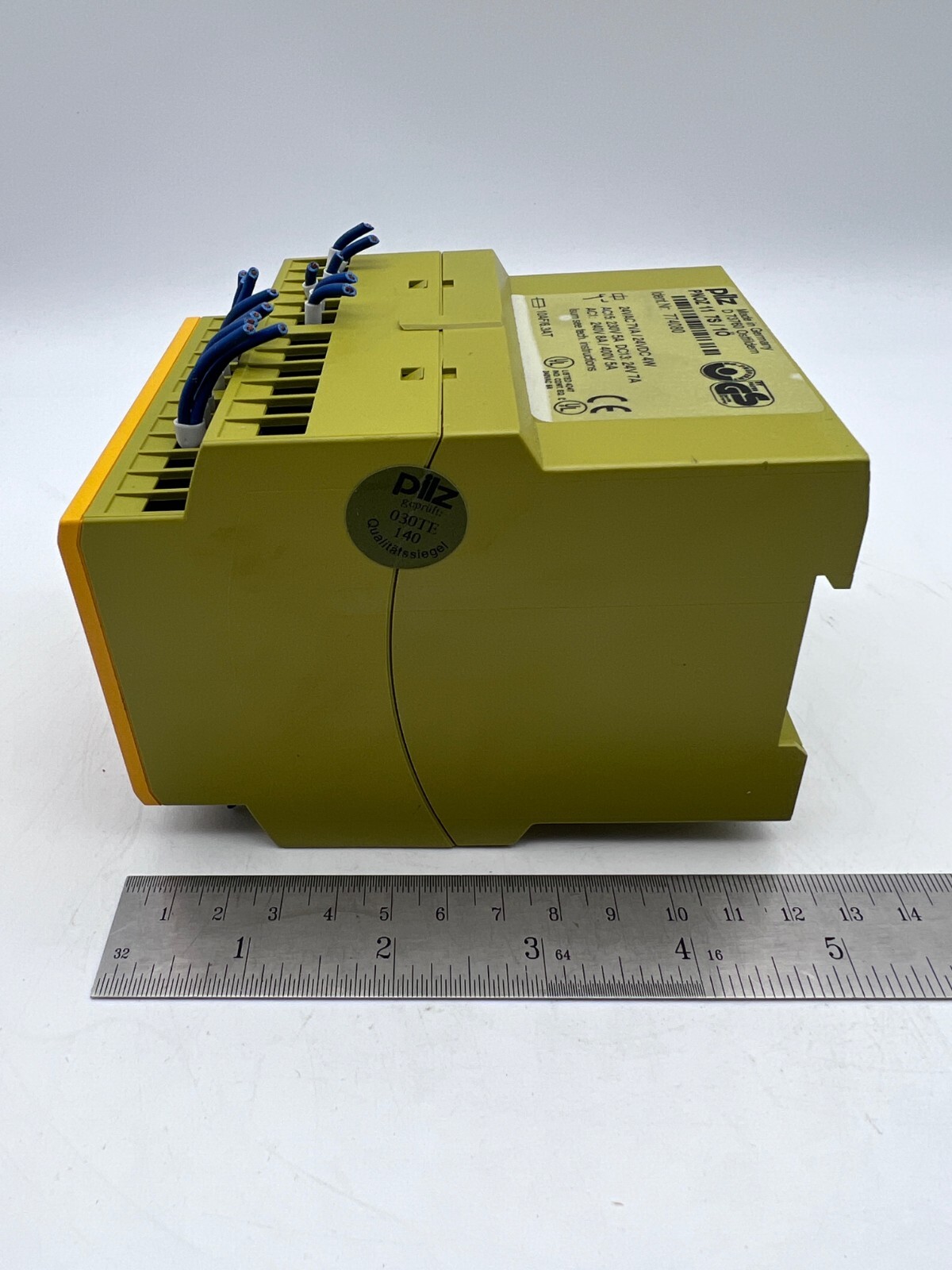 PILZ PNOZ 11 7S 774080 Safety Relay 24VAC 7VA/ 24VDC 4W DIN Rail GERMANY