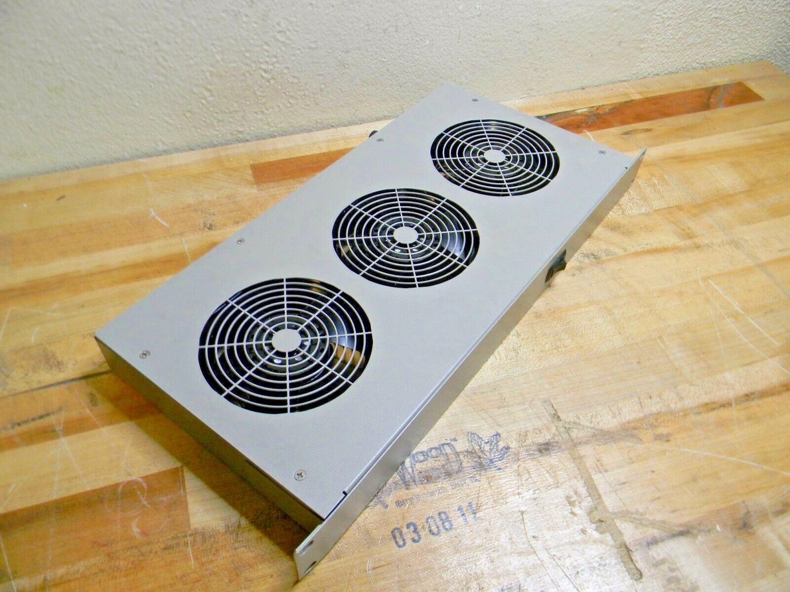 Ebmpapst Fan Tray 318CFM 115V 56dB 17.12″L x 8.31″W x 1.70″H FT-170-318-001