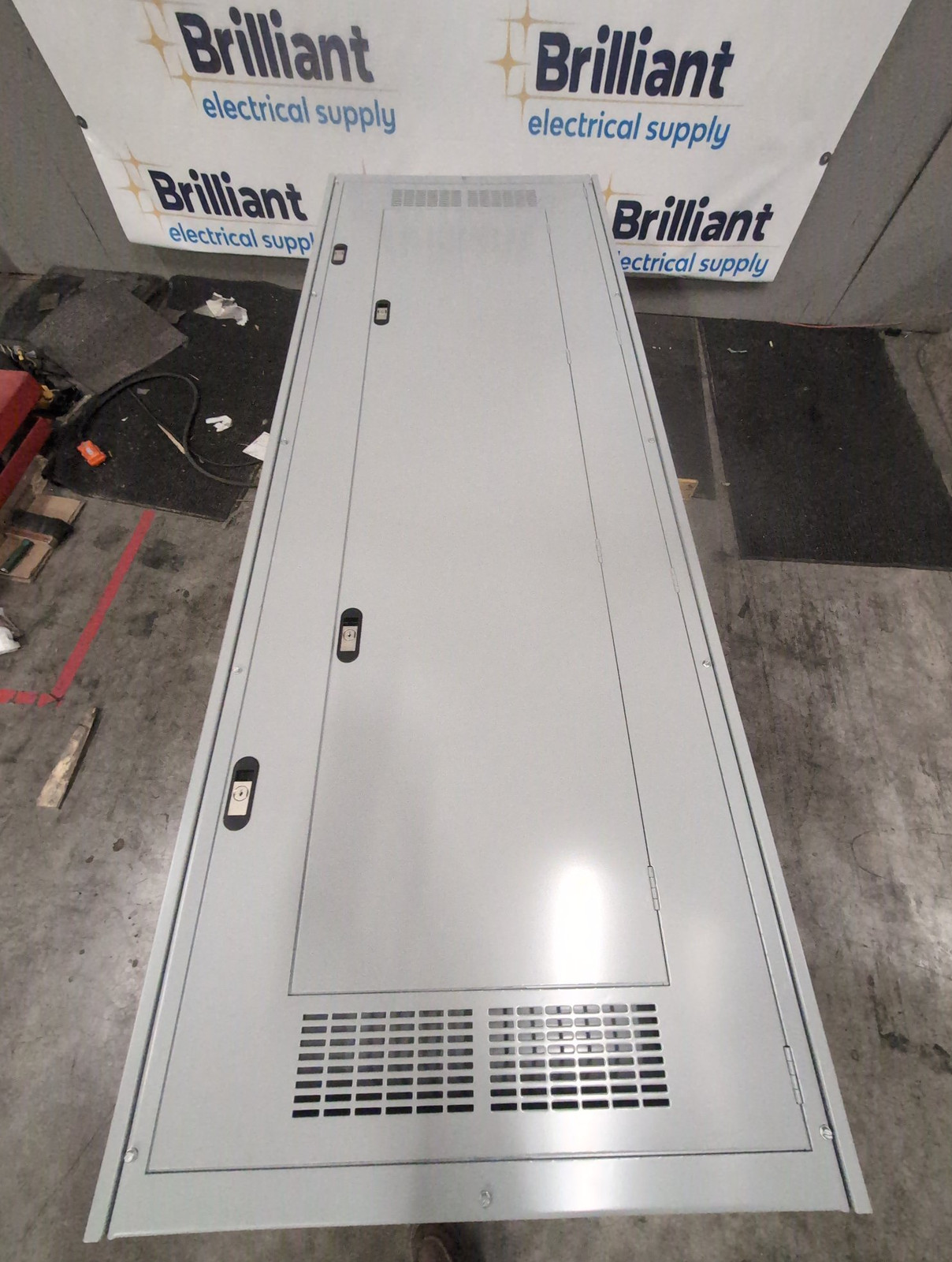 Siemens Siemens P5 800A 480/277V 3PH 4W MLO 80 Cir Indoor Panelboard NEW