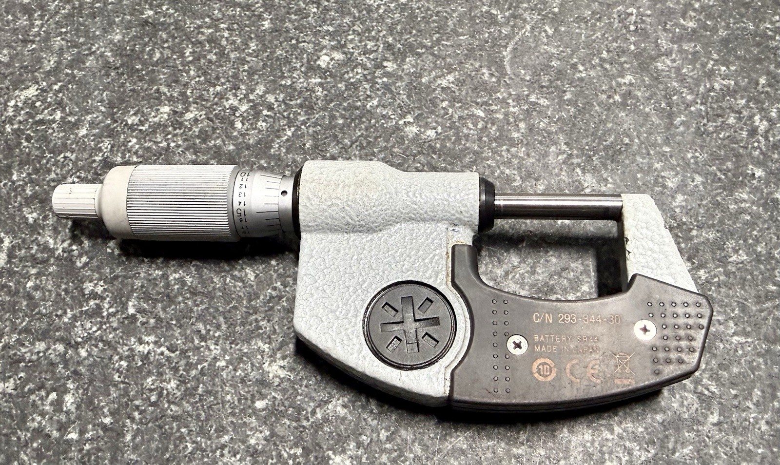 MITUTOYO 0-1” DIGITAL MICROMETER 293-344-30, IP65, .00005” RESOLUTION, w/ CASE
