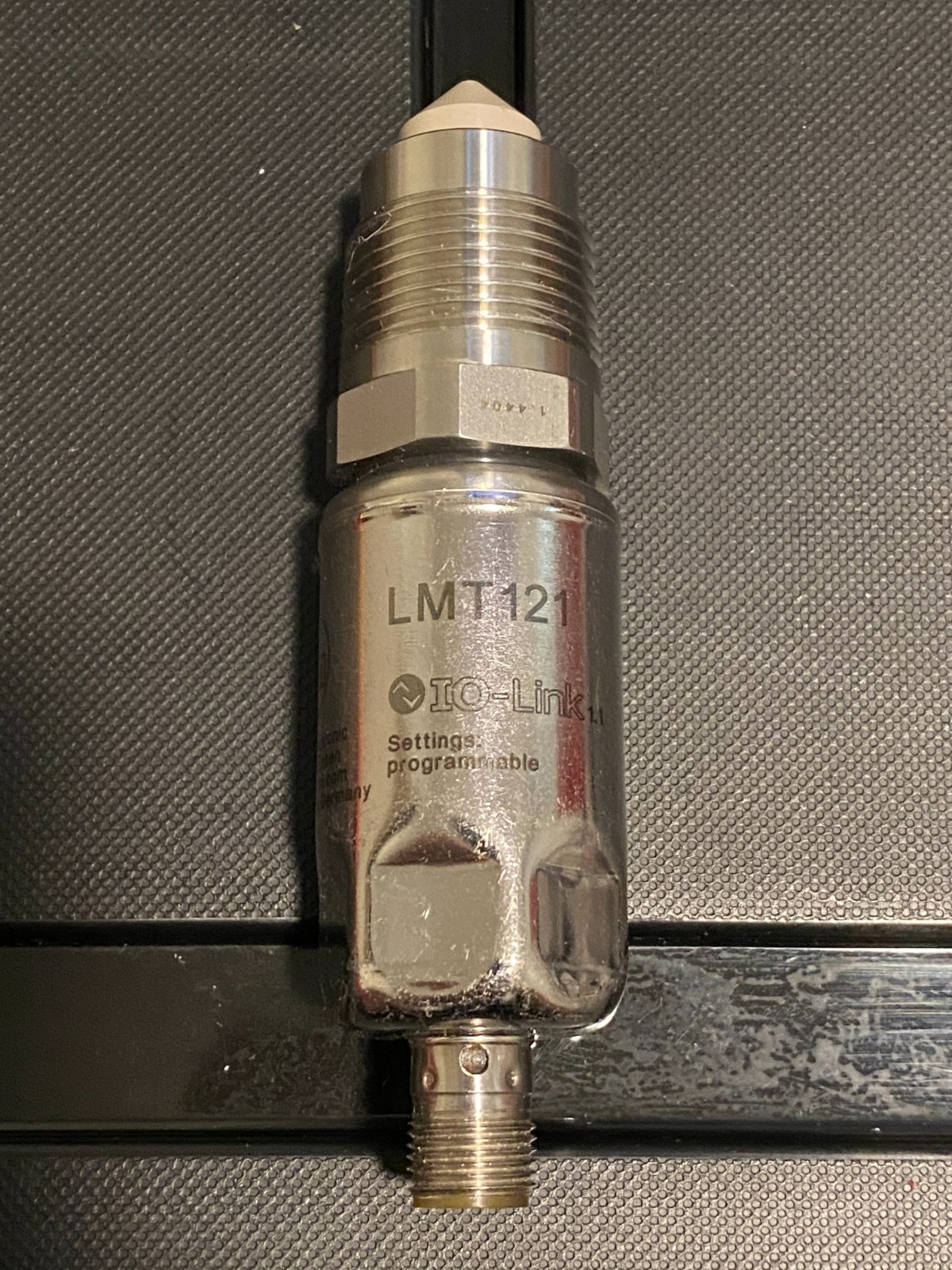 (3) LMT121 Sensor for point level detection