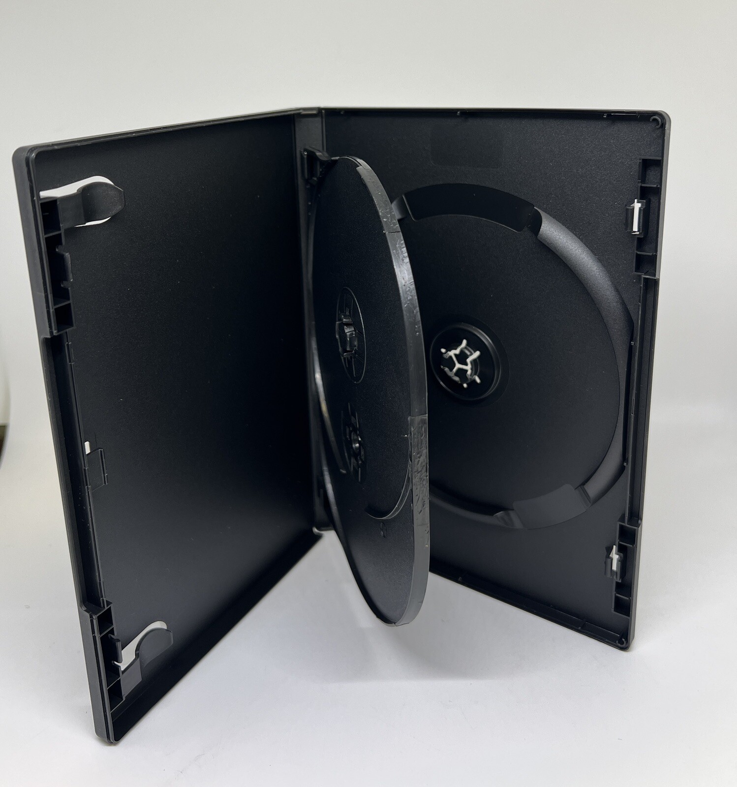 2 PCS NEW 14MM TRIPLE (3) DVD CASES WITH SLEEVE, FLIP TRAY, BLACK, PSD56