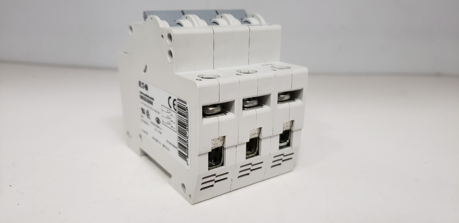 EATON WMZS3D08 (FAZ-D8-3) CIRCUIT BREAKER, 3P, 8A, 277/480VAC, 5kA, TYPE D, NIB