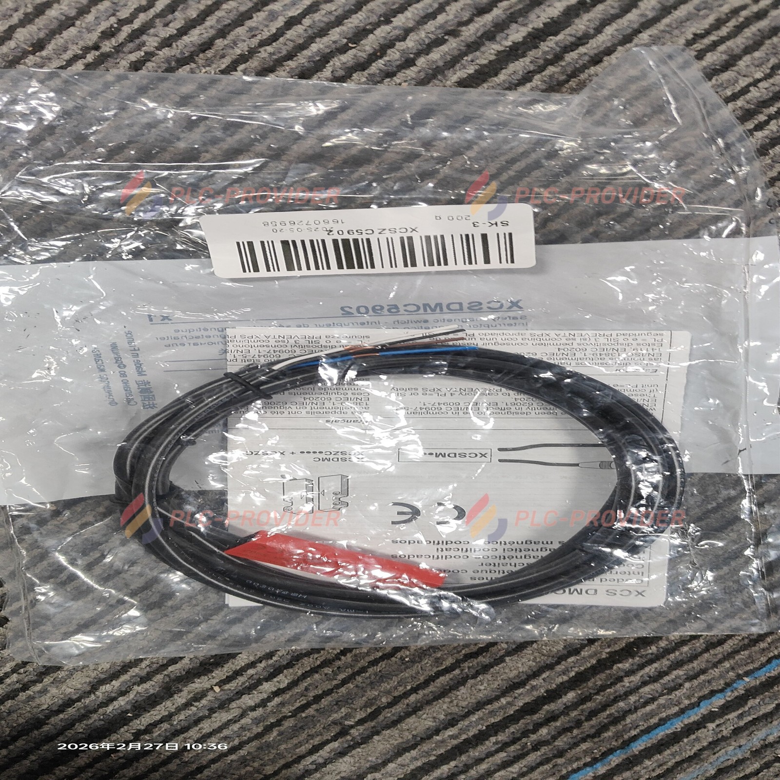 * US STOCK * 1PC NEW SEALED XCSZC5902 Schneider Fast Shipping