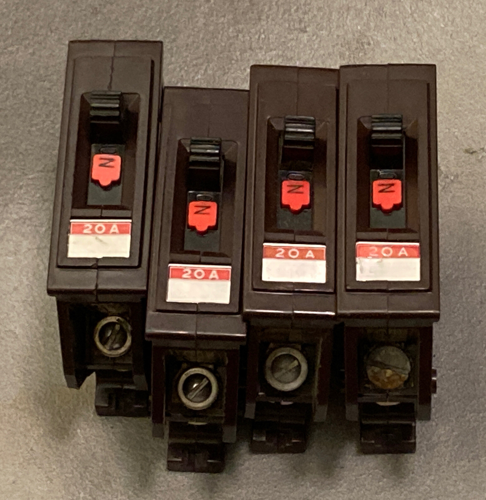 Wadsworth A120NI 20 Amp 1 Pole 1P Type A Plastic FOOT Breaker A120N A120