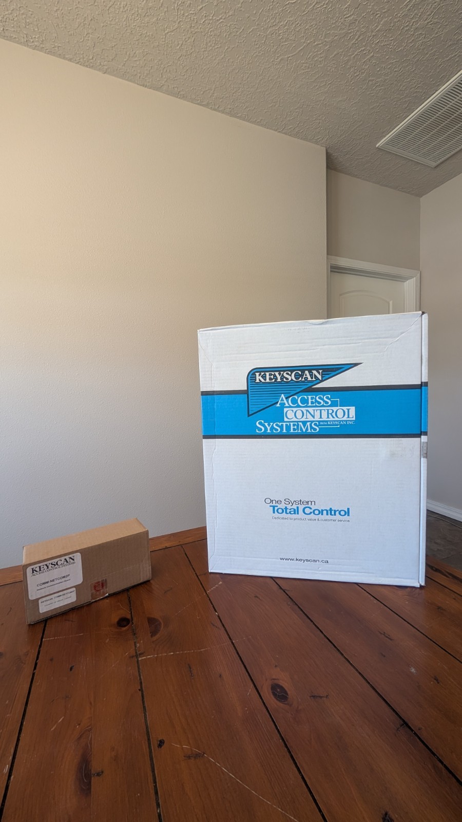 KEYSCAN COMM-CA8500 8 reader/door control unit w/ NETCOM2P adapter NEW Open Box
