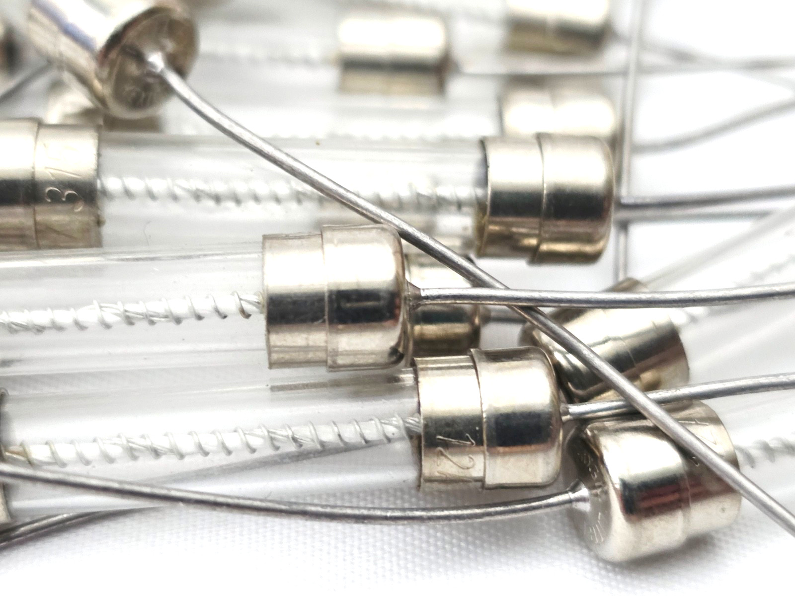 Lot of 26 Littelfuse 315 250V 1/2 Amp Pigtail Glass Fuses 1/4″ x -1/14 Slow Blow