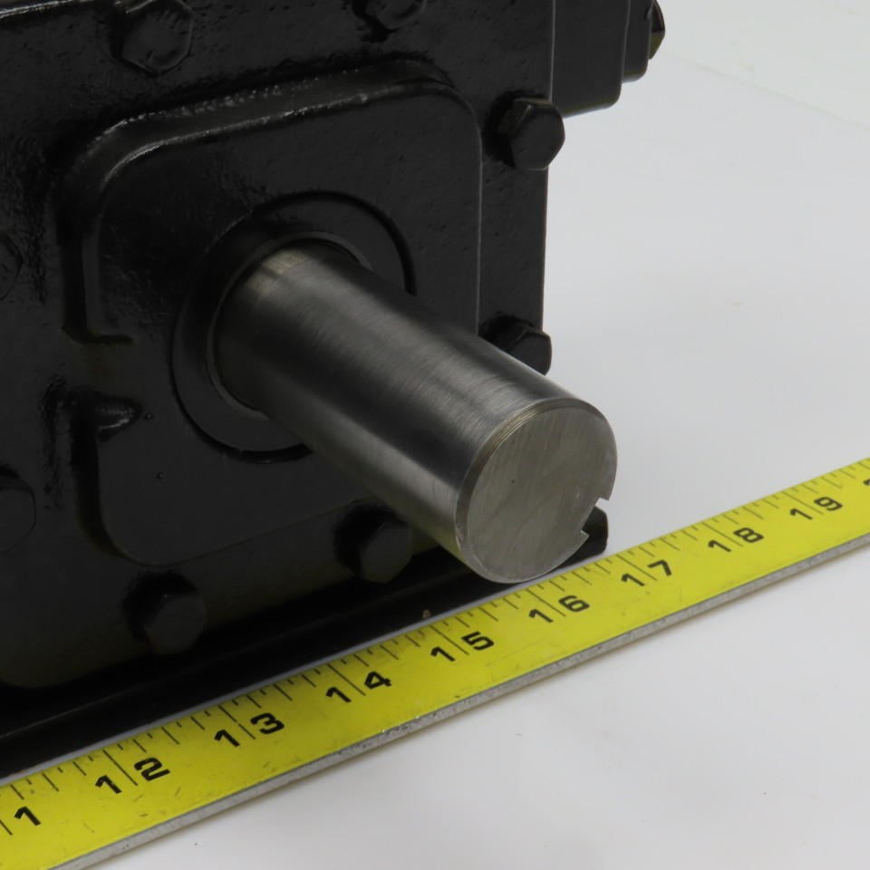 Winsmith E24MDTS22000A8 MDTS 5:1 Ratio Dual Output Speed Reducer 140TC Frame