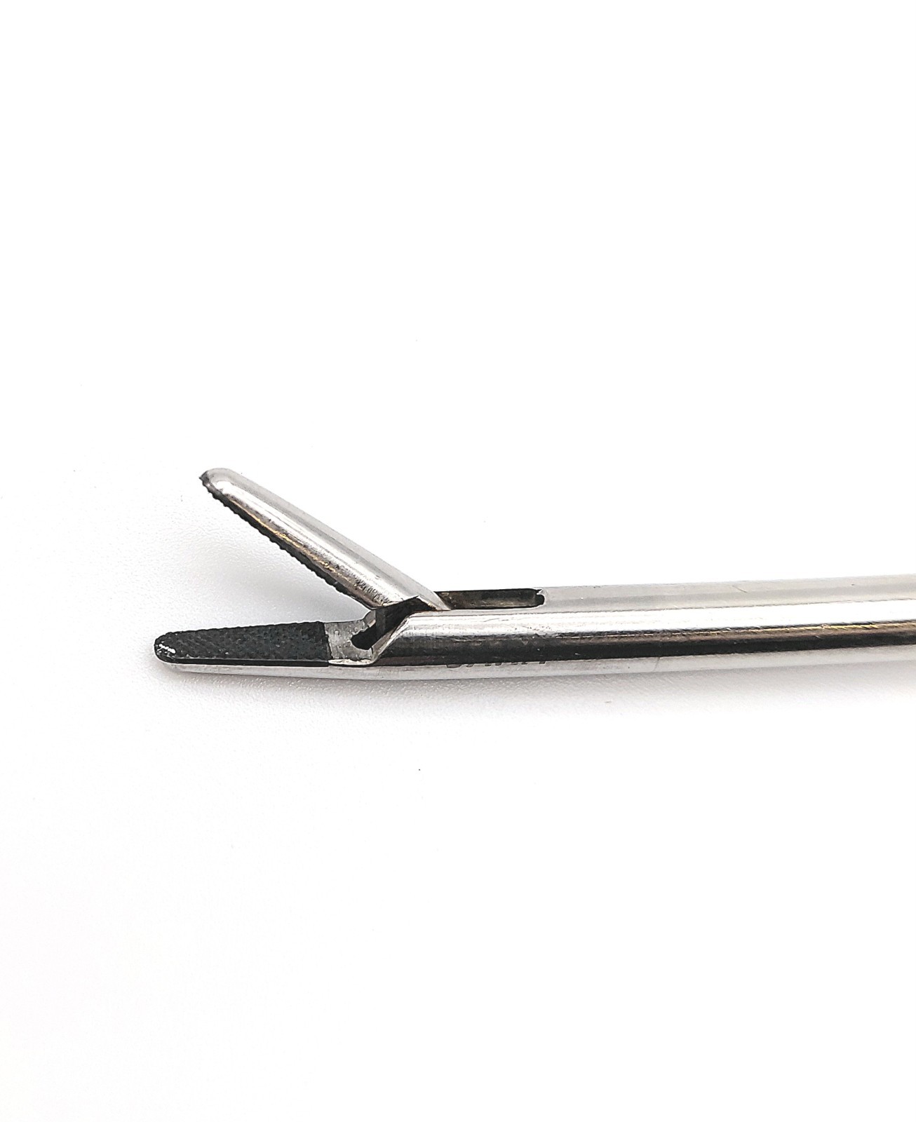 Jarit 600-261 Laparoscopic In-Line Needle Holder Carb-Bite TC 5mm x 32cm OEM