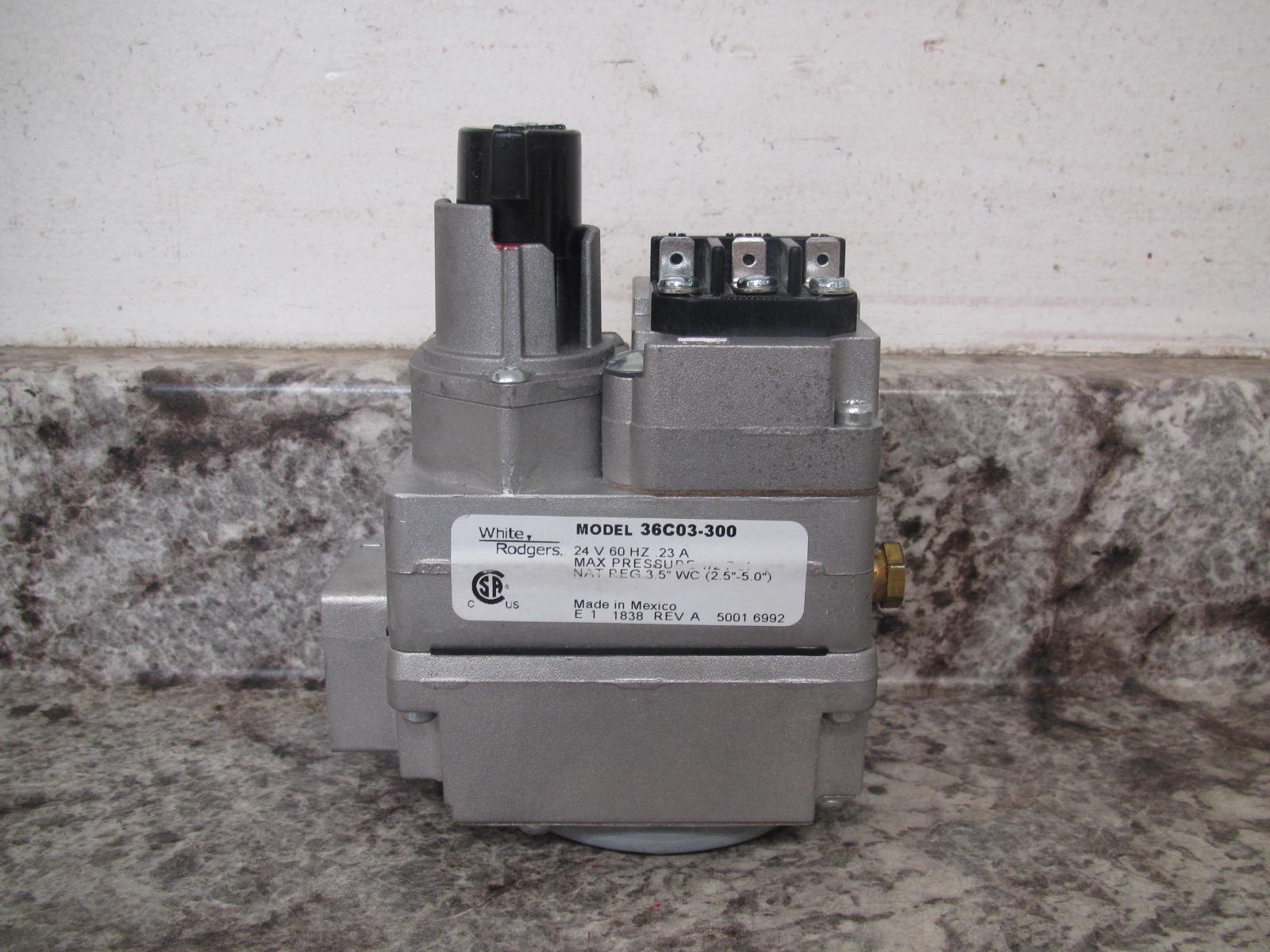New White-Rodgers 36C03-300 1/2″ x 3/4″ Furnace Gas Valve Free Shipping