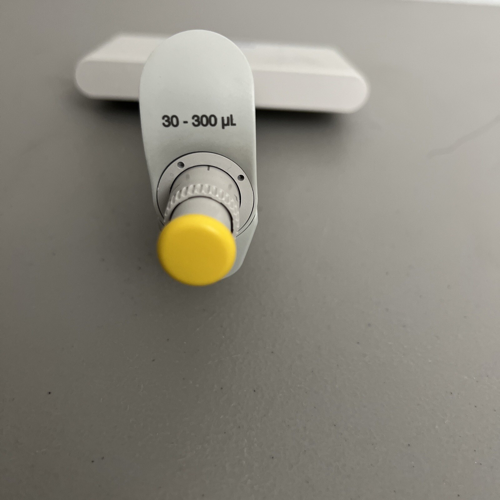NICE Eppendorf Research 12-Channel Pipette 300 30-300 uL Pipetman