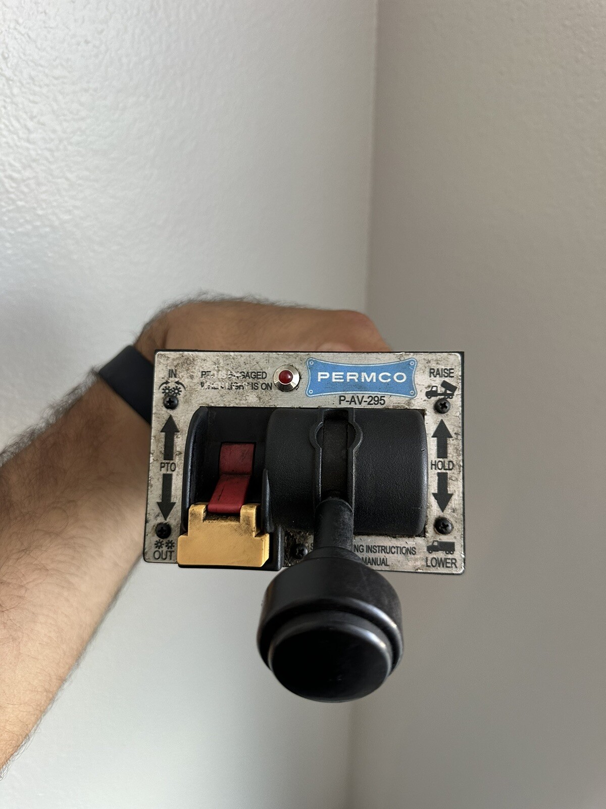 PTO CONTROL VALVE (OFF, ON, RAISE, LOWER) PERMCO P-AV-295 PTODUMP CONTROL SWITCH