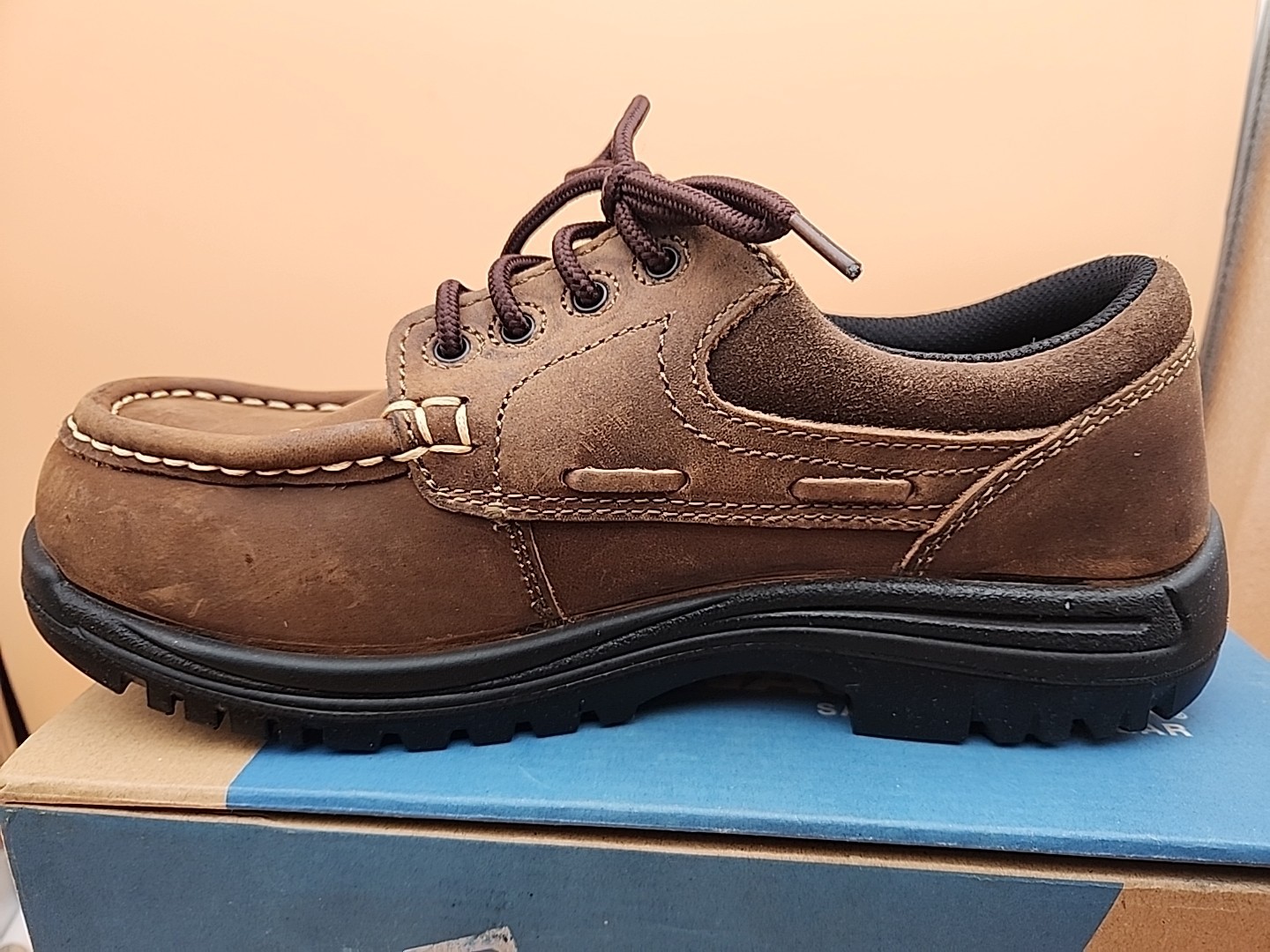 Nautilus Safety Footwear Men’s 1826 Safey Toe Shoe Men’s Size 9.5 Wide