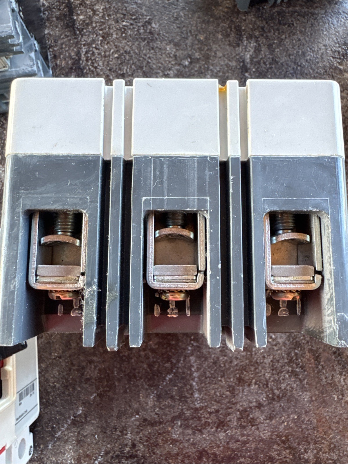 EATON HFD3070 70A 600V 3P 65kA@480V INDUSTRIAL CIRCUIT BREAKER