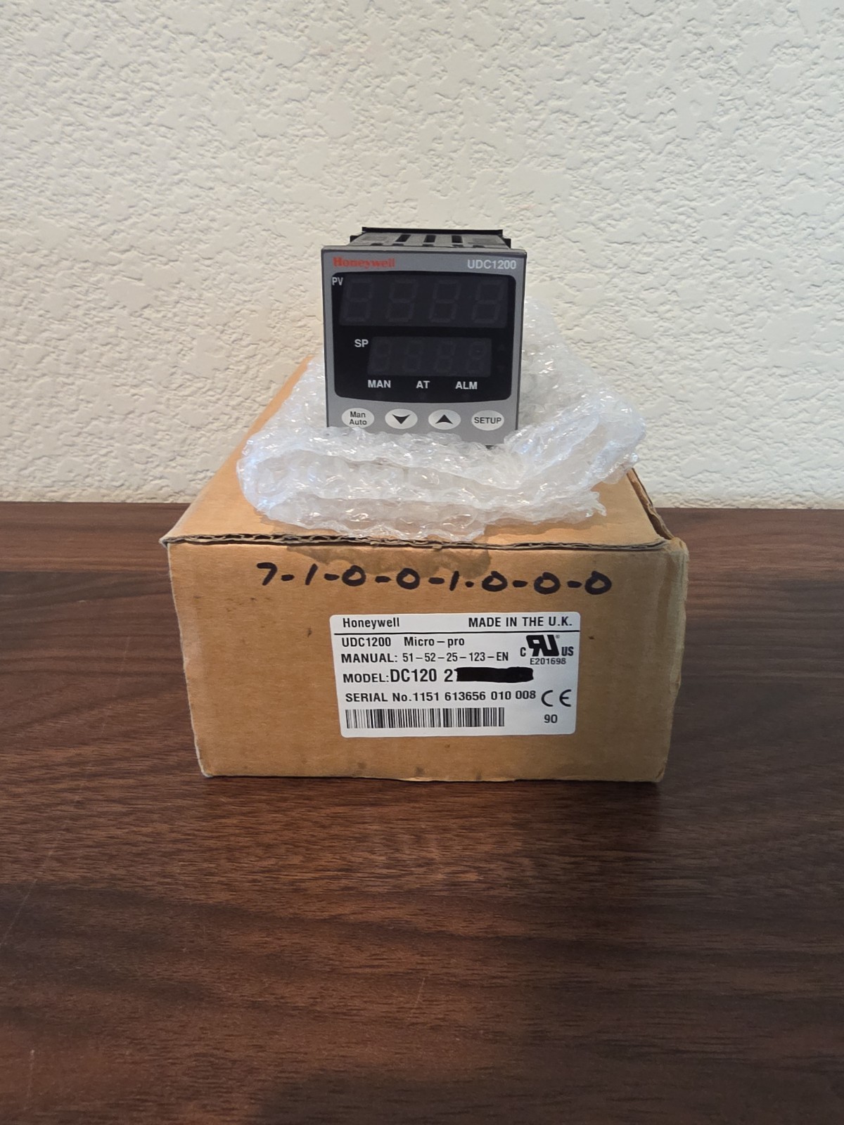 Honeywell UDC120L Micro-Pro DC120L11001000 Digital Controller 120/240VAC UDC1200
