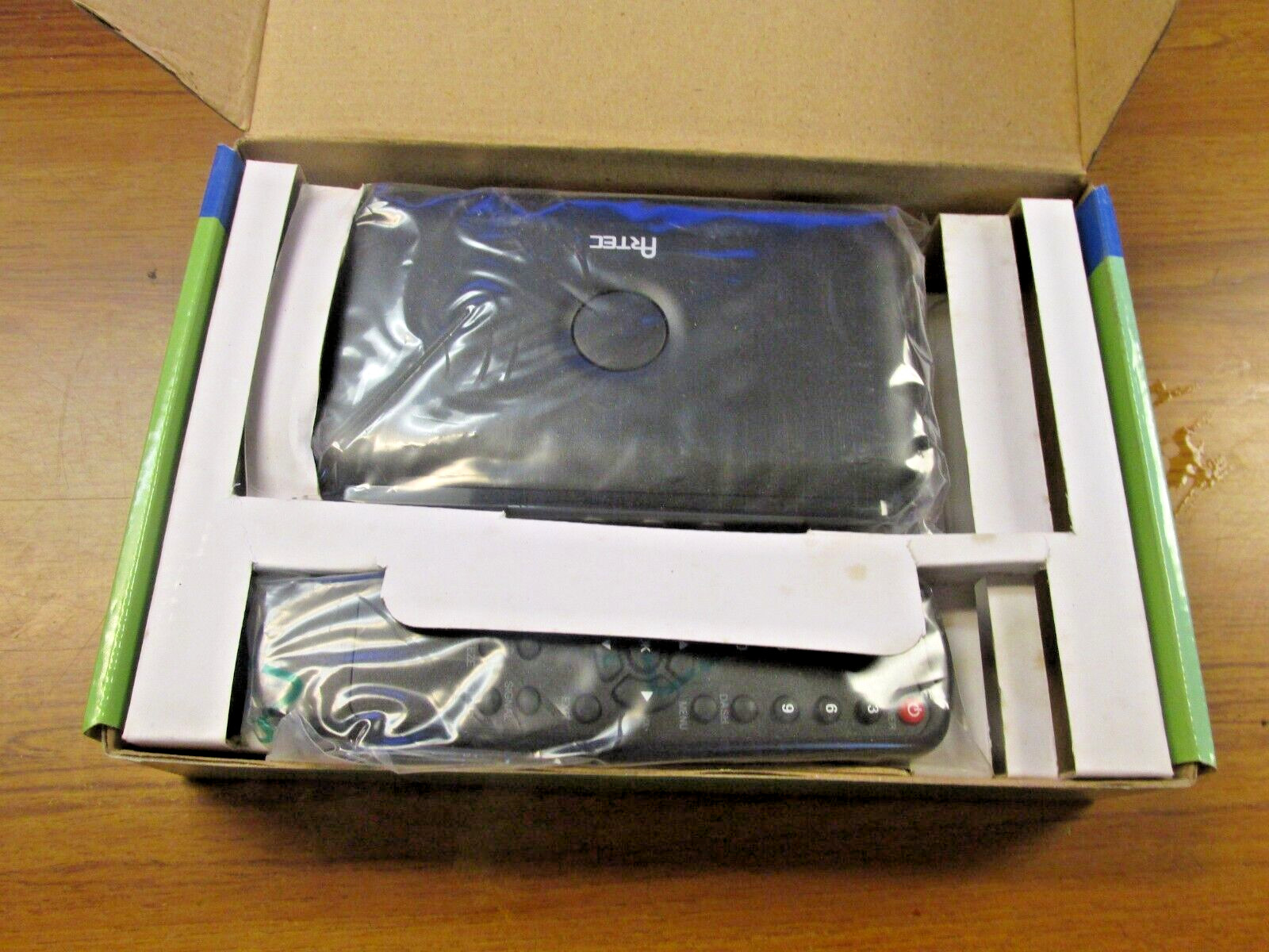 NIB. ARTEC TV CONVERTER BOX CAT# T3AP-LL .. UV-24