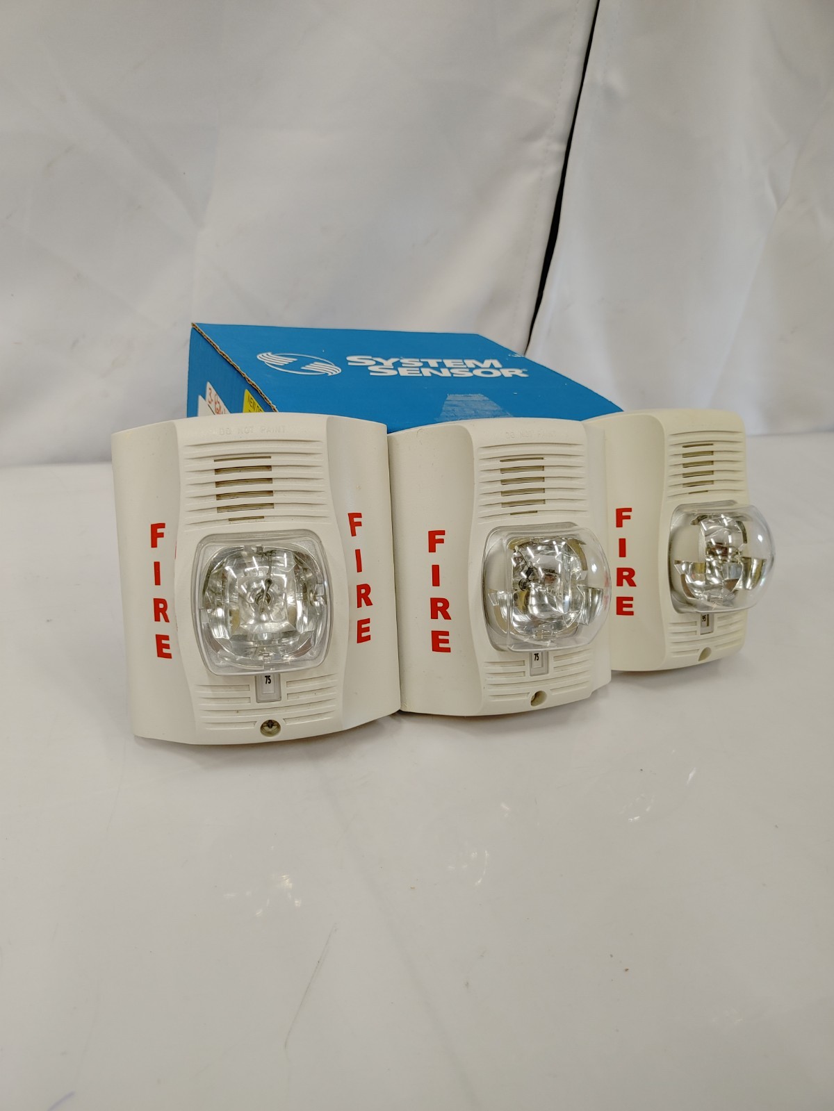 (LOT OF 3) System Sensor P2W Fire Alarm Horn Strobe Wall White *WRONG BOX*