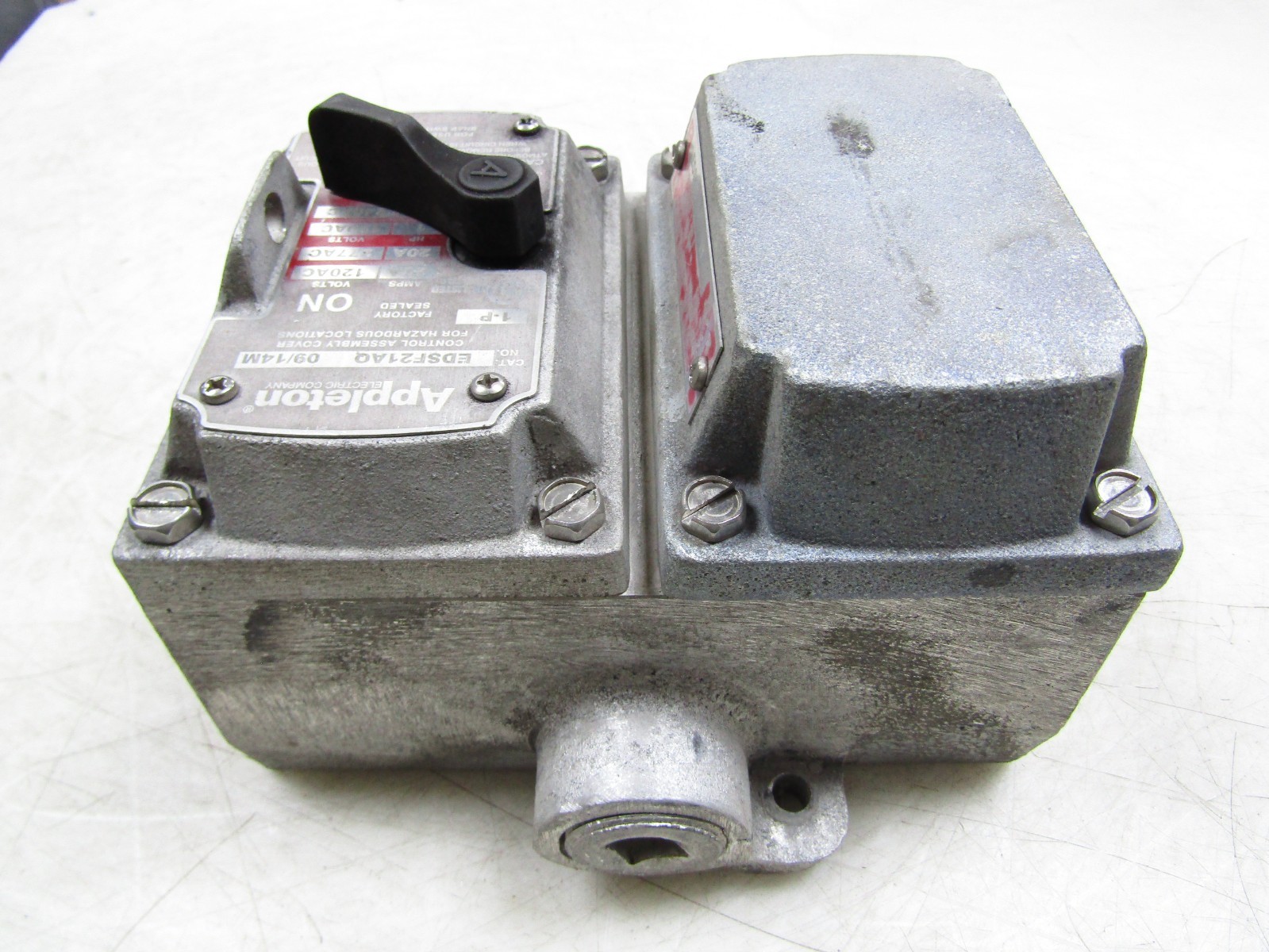🙌APPLETON 20 AMP EXPLOSION PROOF SNAP SWITCH 120/277 VAC EDSF21AQ EDSC372SA