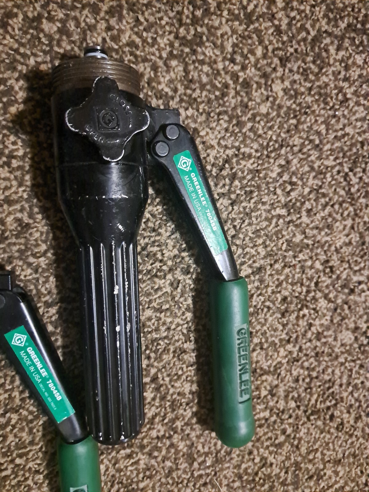 2 For Parts or Repair Greenlee 7804SB Quick Draw Hydraulic Punch Driver