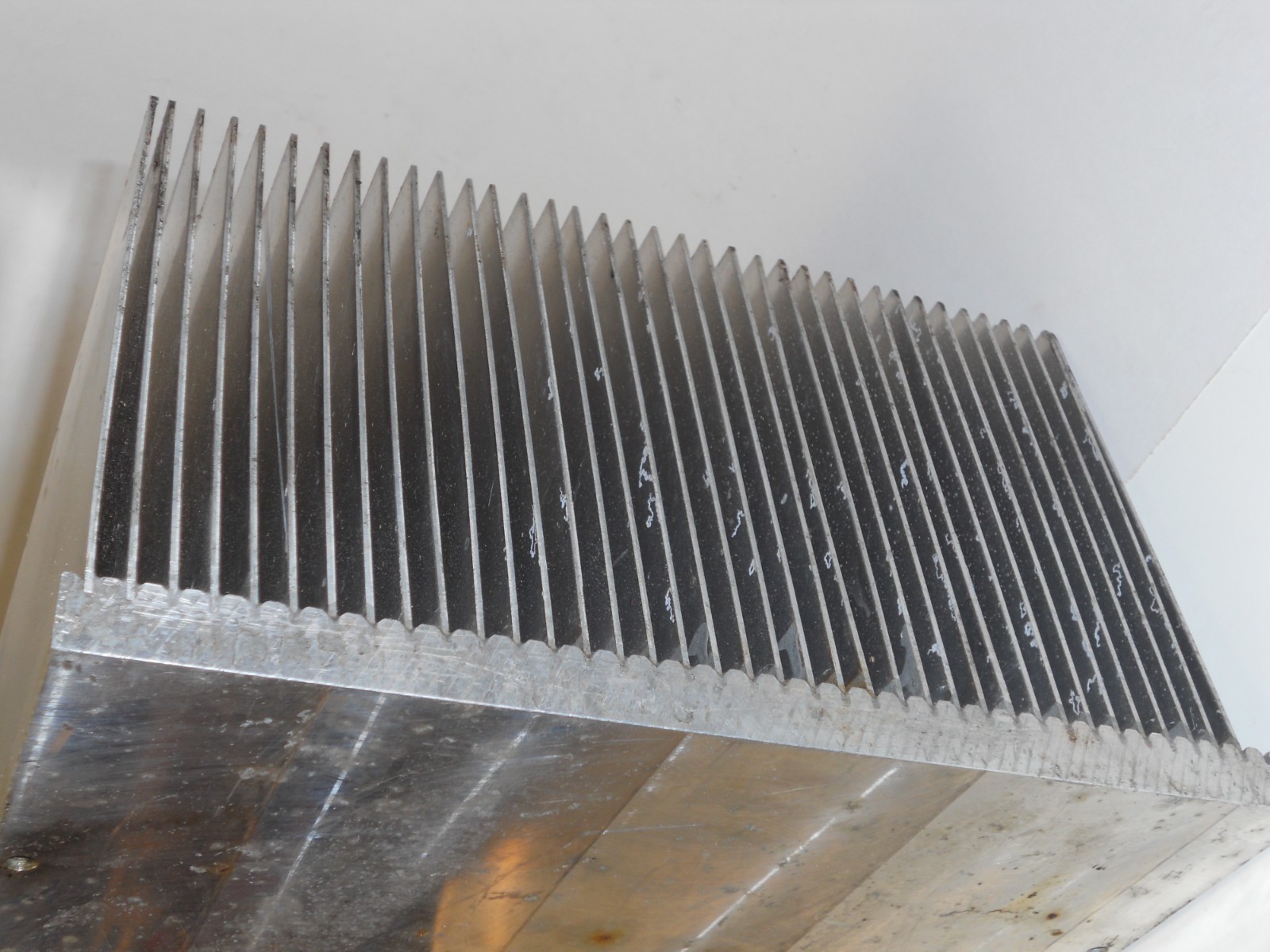 heat sink 16in x 9in x 4 7/8 in. weight is 19.8 lbs.