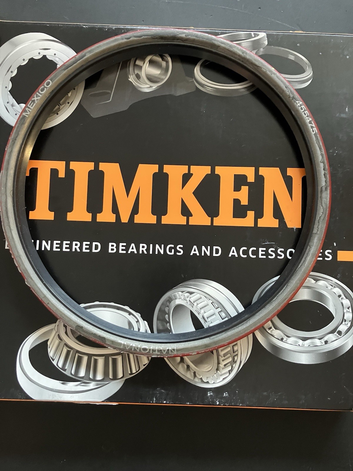 Timken / National Oil Seal – Part # 455475 – Size = 8.250 x 9.250 x 0.625