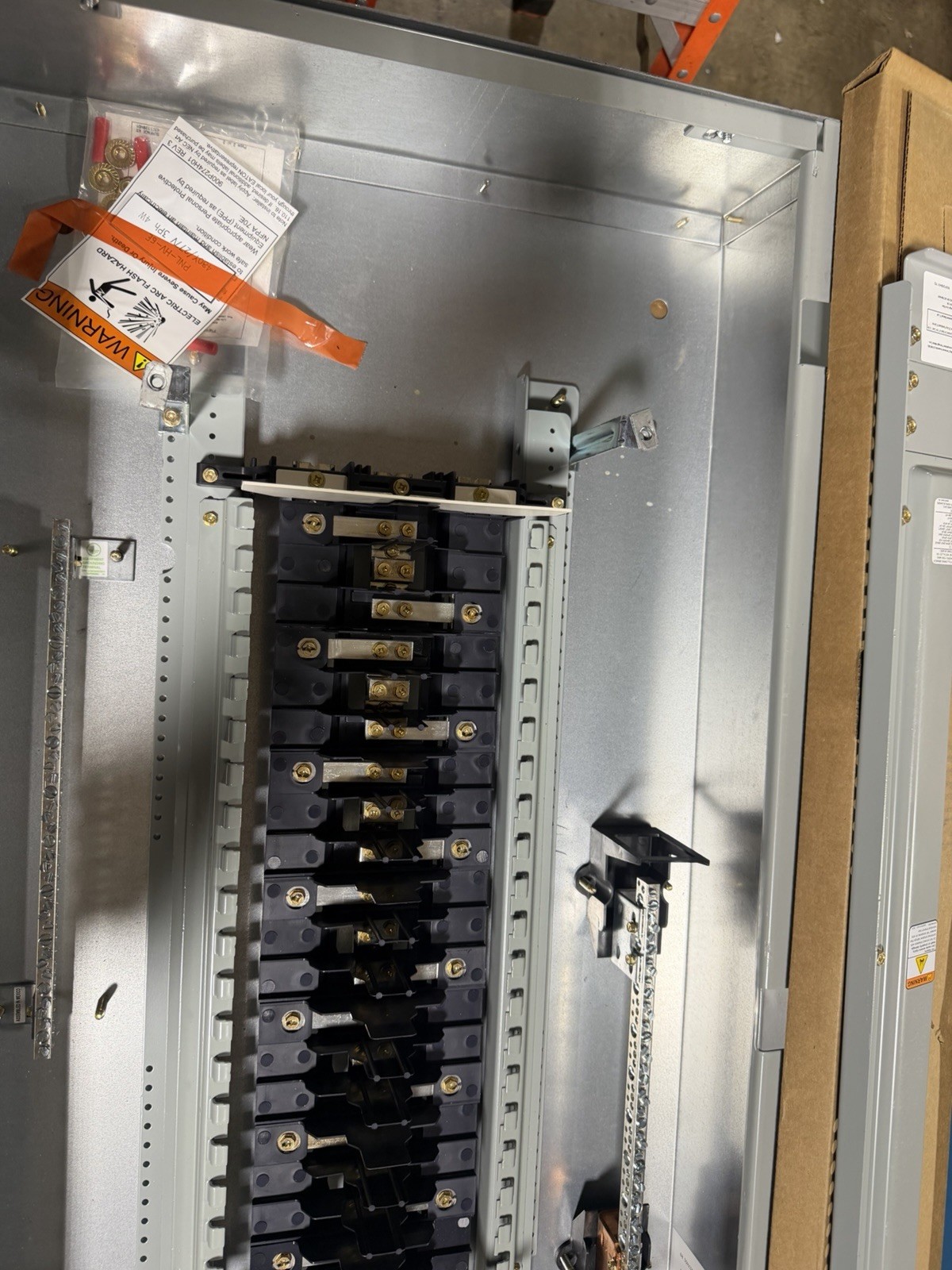 1-EATON PRL2X 225A 480/277V 3P4W MAIN LUG PANELBOARD NEMA 1 SURFACE MOUNT 42″