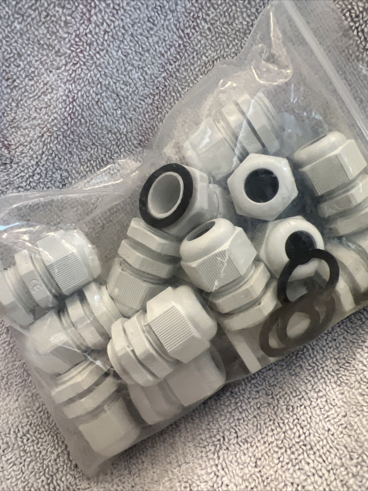 15pcs PG7 Cable Gland Adjustable 3-6.5mm Cable Cord Gland Joints Strain Relie…