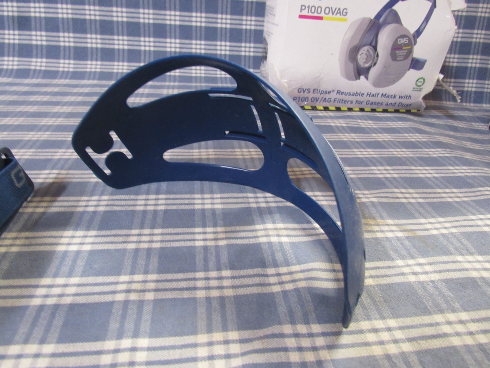GVS Elipse P100 HalfMask Respirator Size M/L Distressed Box. FAST FREE SHIPPING.