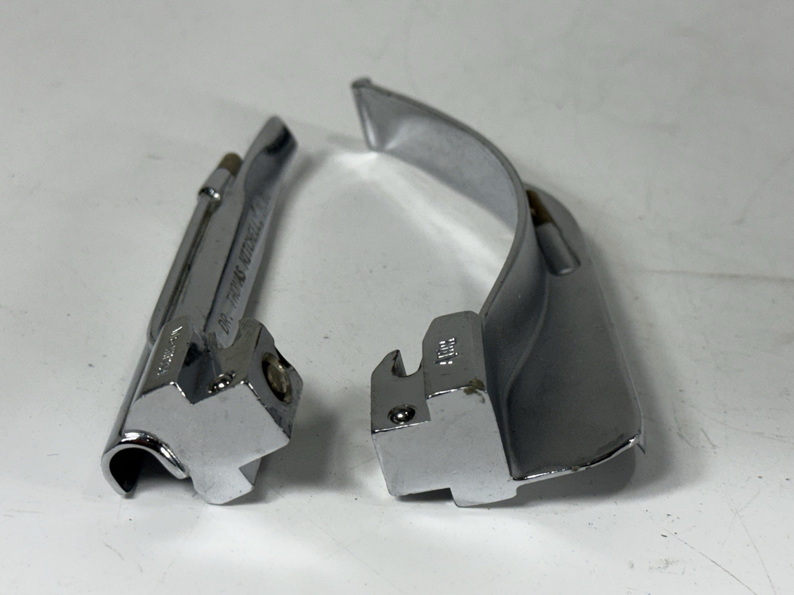 AMS Laryngoscope Set ~ Handle with 2 Blades ( Macintosh 3 & Wis-Hipple )