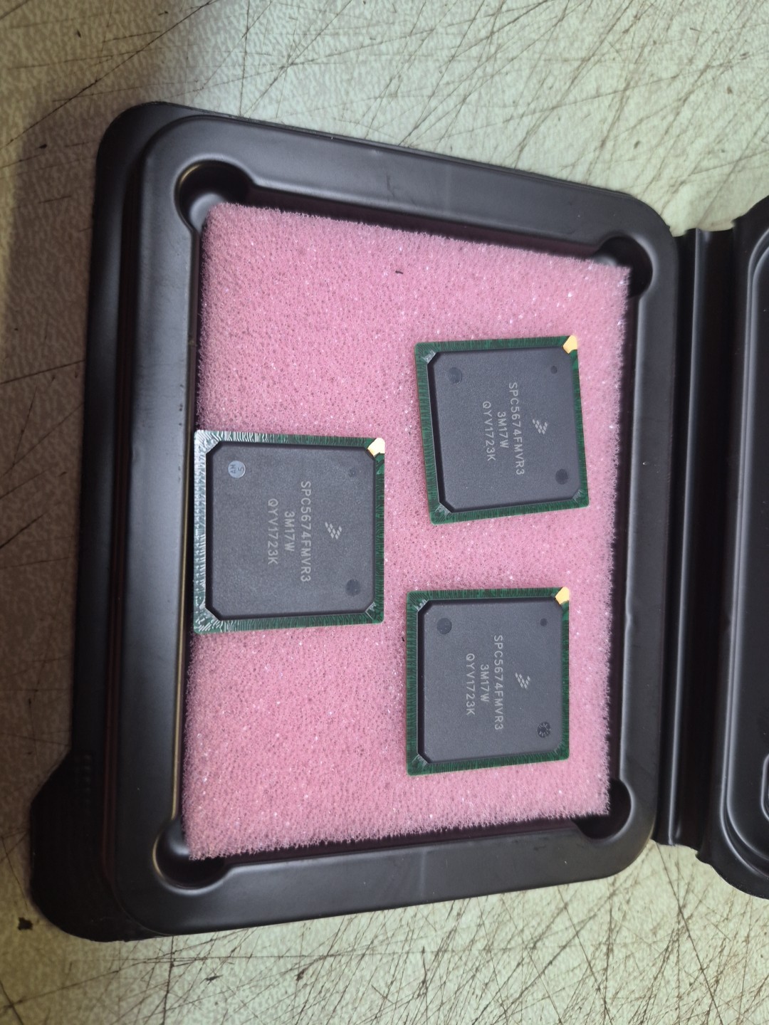 3x NXP SPC5674FMVR3 Automotive MCU Chips 3M17W in Freescale ESD Tray – Open Box