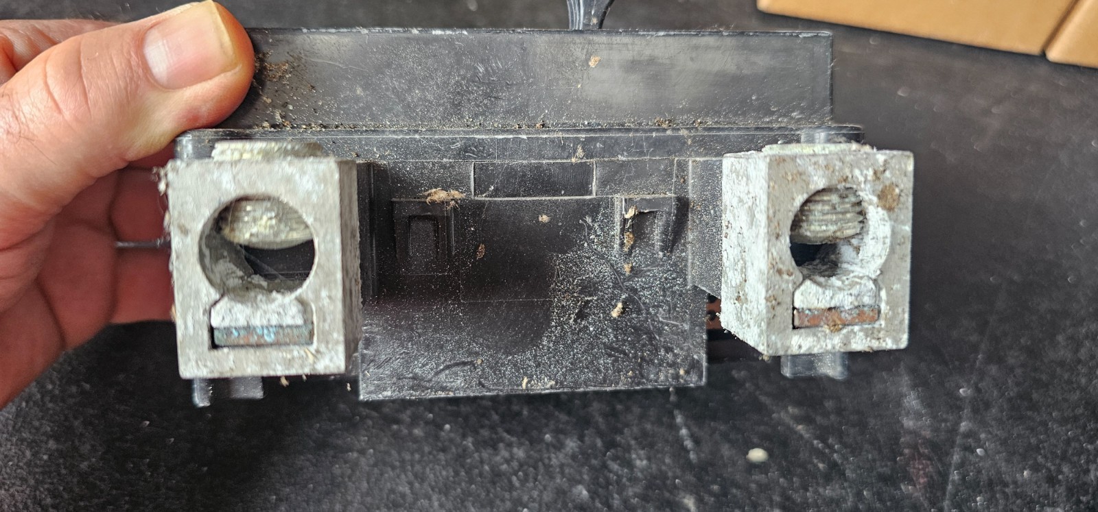 Square D QOM2125VH 125A 2-Pole 120/240V Main Breaker Used