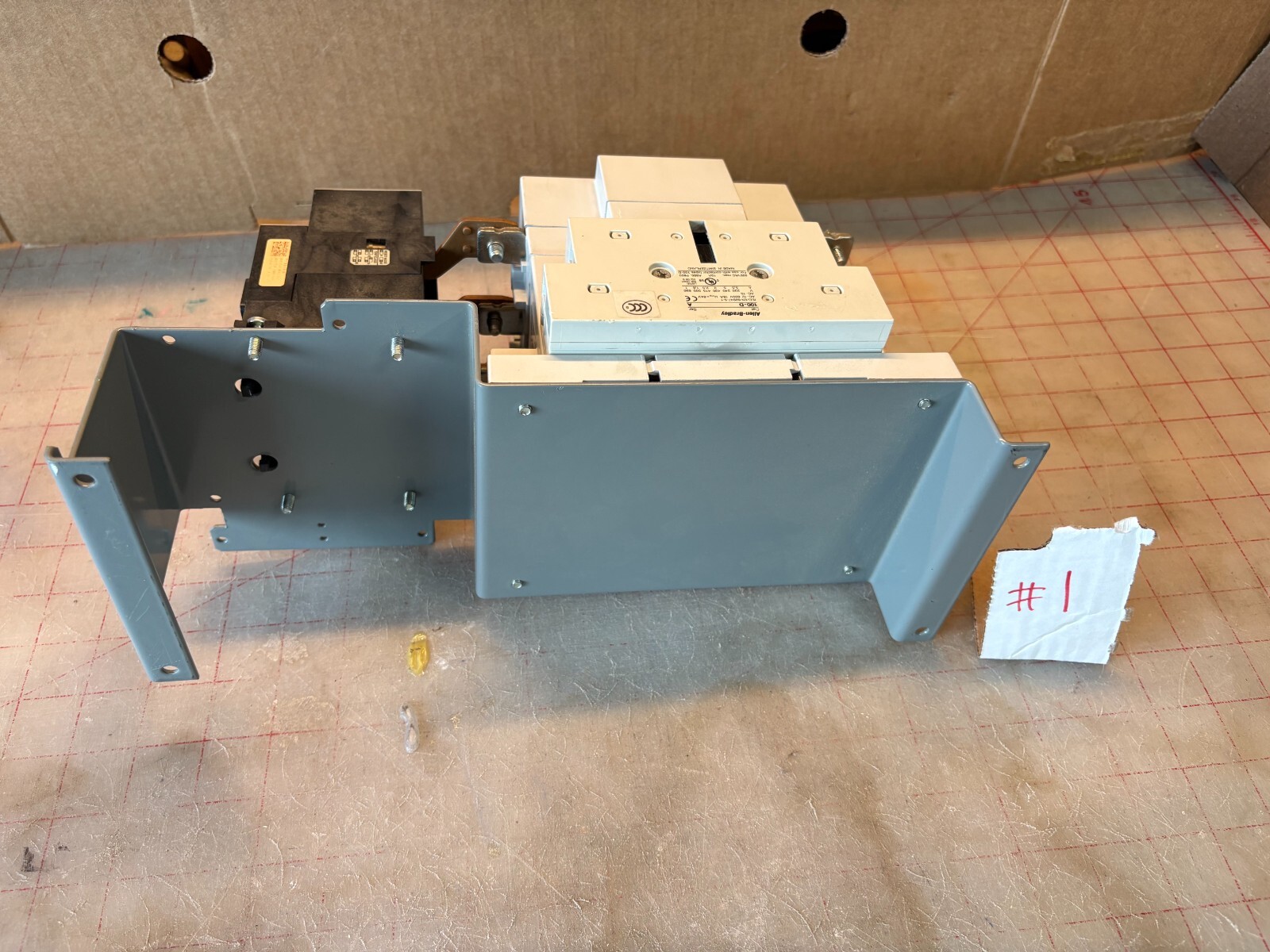 USED ALLEN BRADLEY 300-D0*930 CONTACTOR Motor starter W/ OVERLOAD, Mounting Brkt