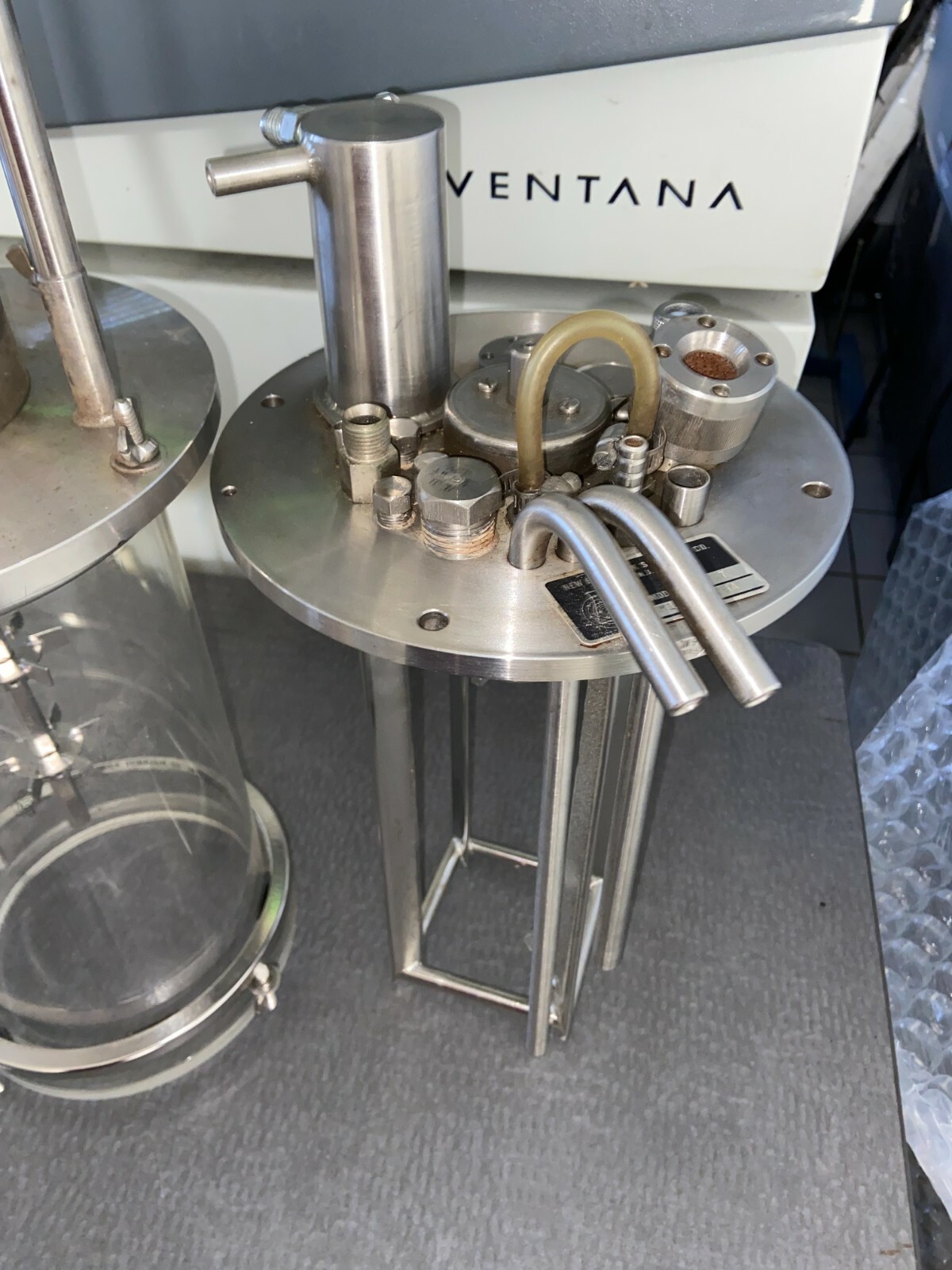 New Brunswick Scientific Model 9787 Glass Bioreactor Fermentation Vessel – Used