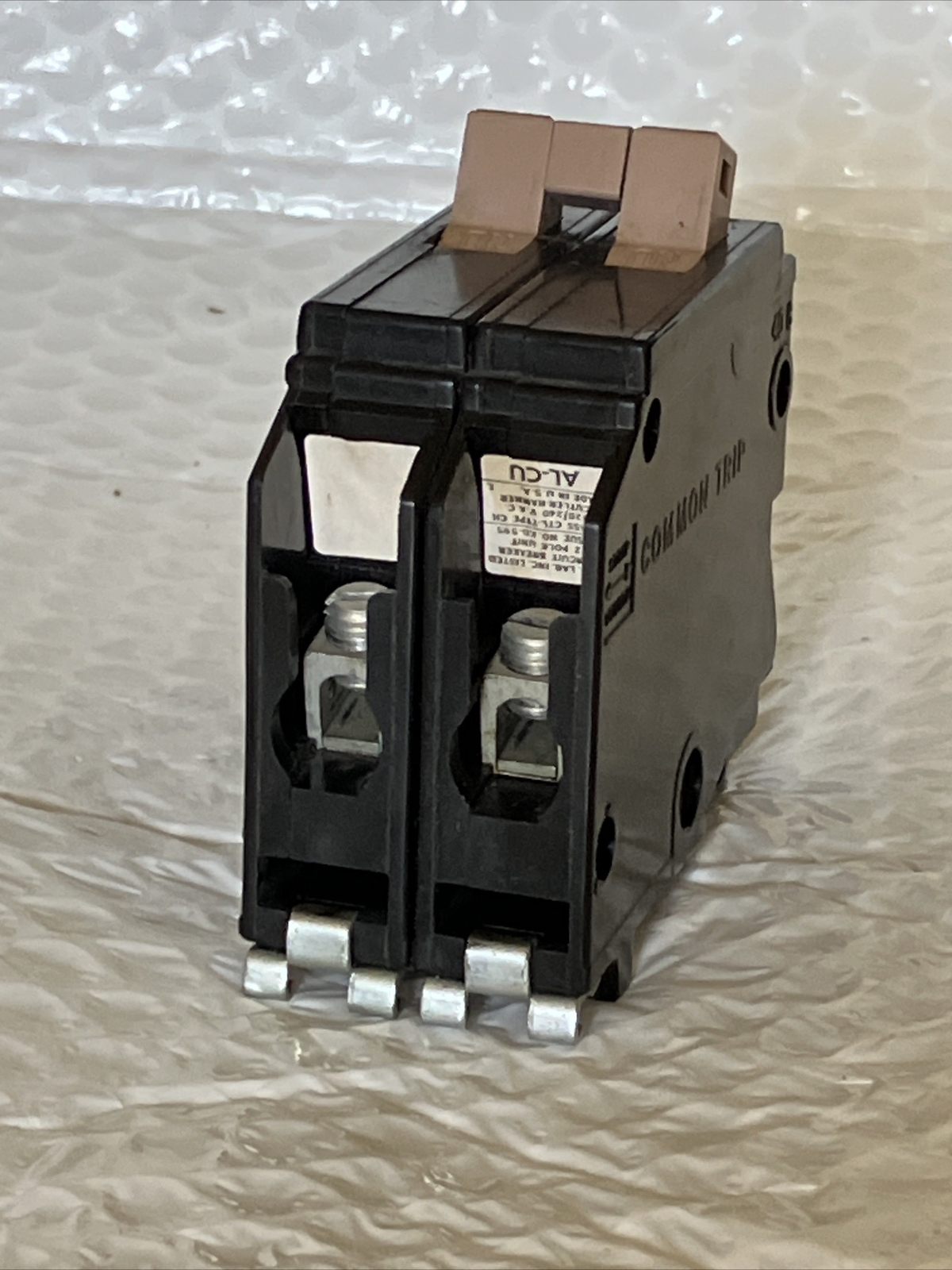 Eaton Cutler Hammer 30Amp 2 Pole Circuit Breaker CH230 METAL FOOT (Half Notch)