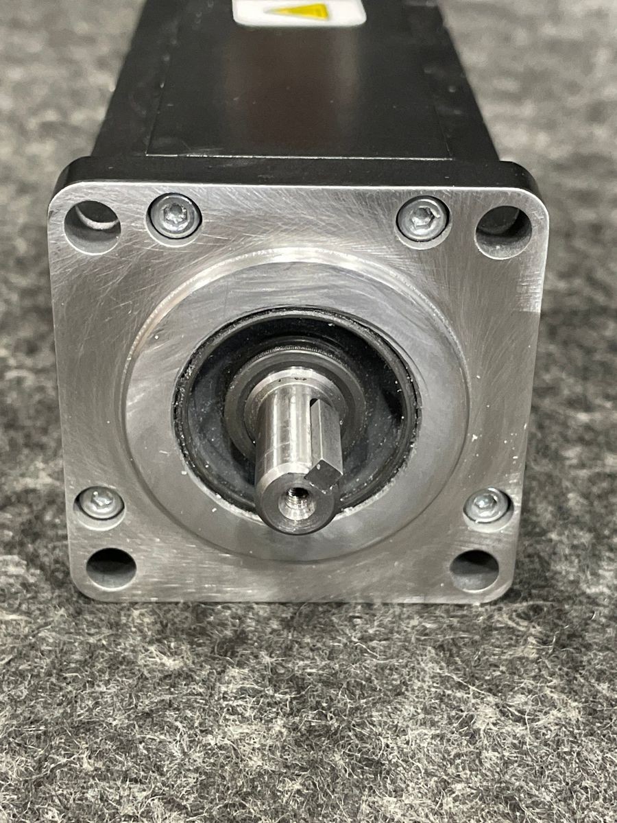 ALLEN BRADLEY Kinetix VP Low Inertia Servo Motor VPL-A0632F-PJ14AS