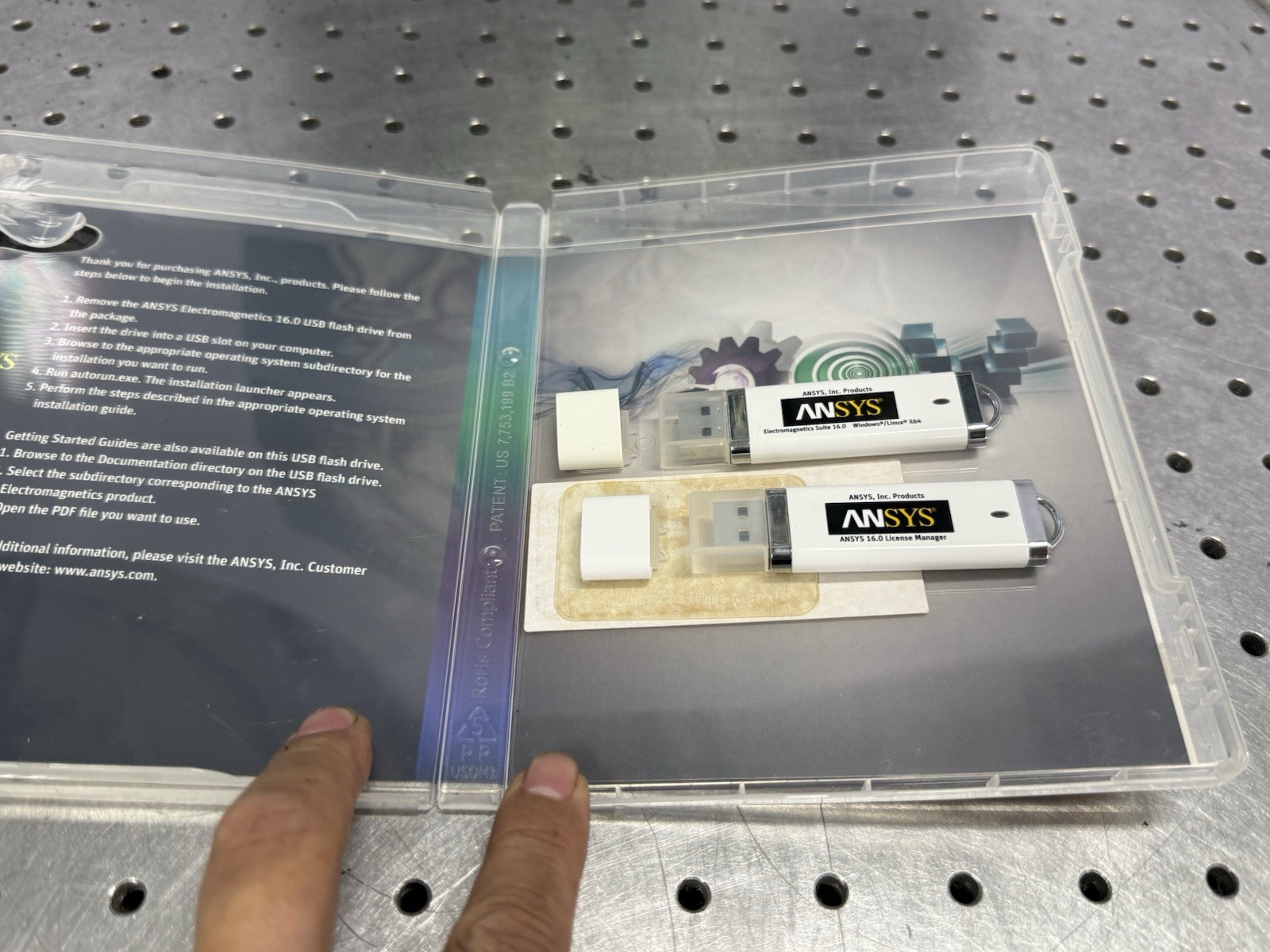 ANSYS Electromagnetics Suite 16.0 USB Dongle Set Academic Research License