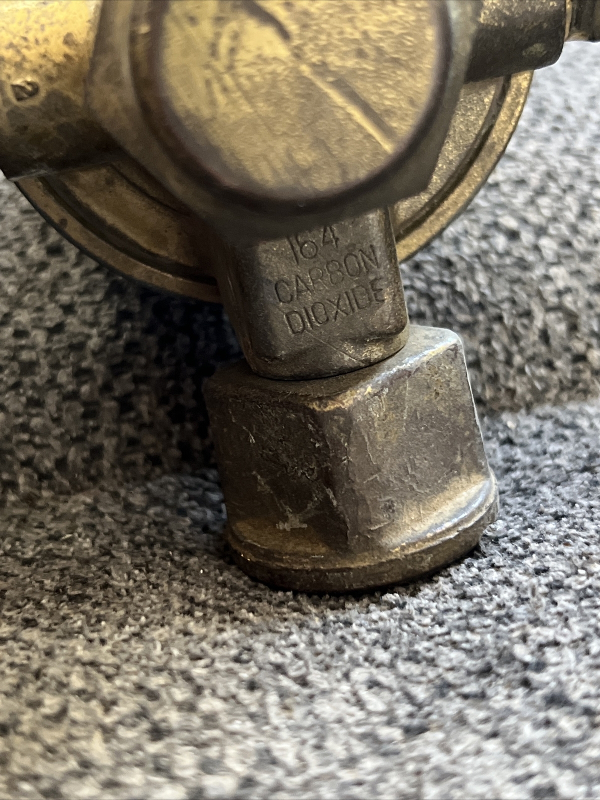 Marsh Pressure Gauge 300 Pounds With Valve Air Carbon Dioxide