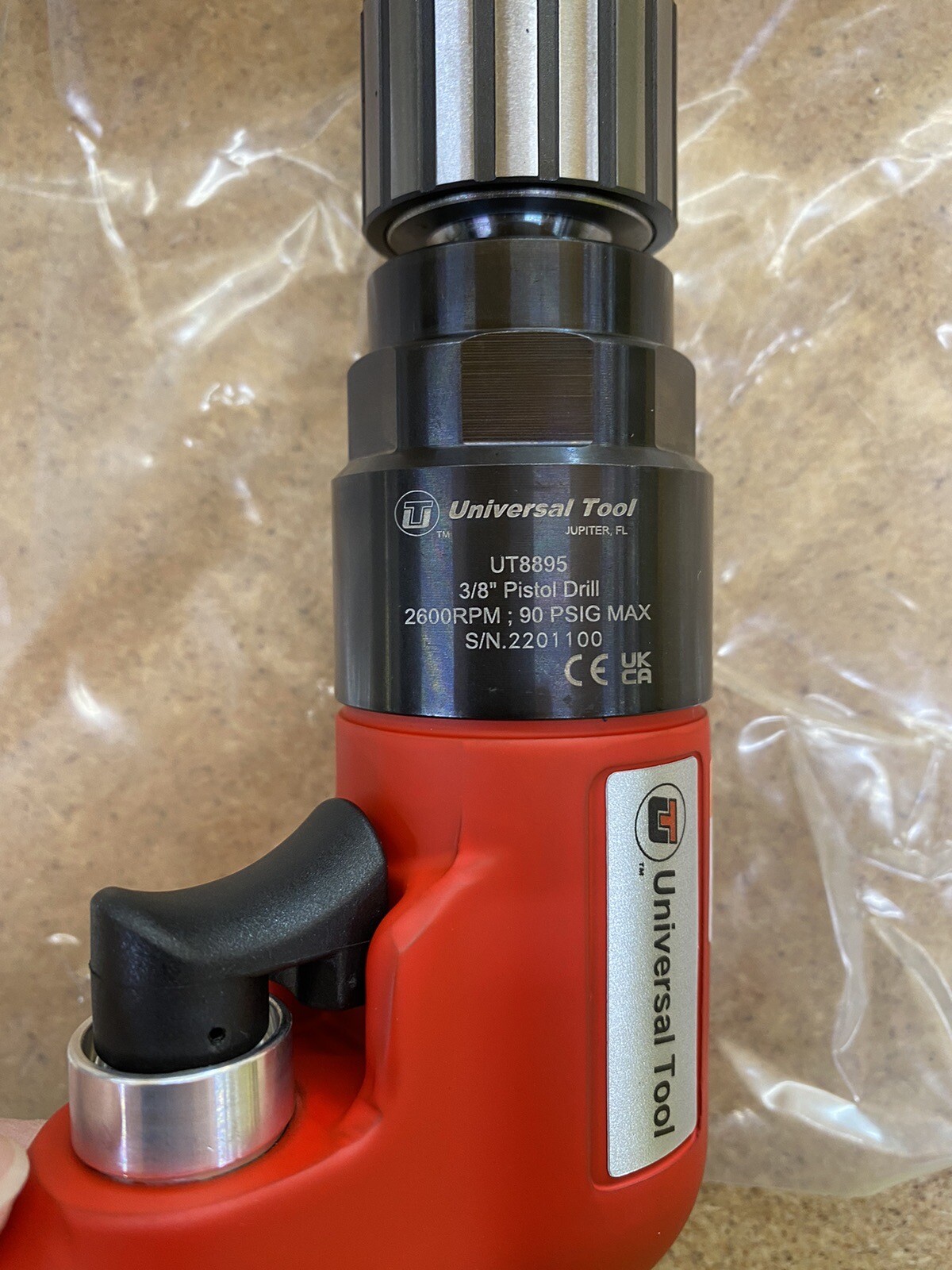 Universal Tool UT8895 3/8″ Pistol Drill