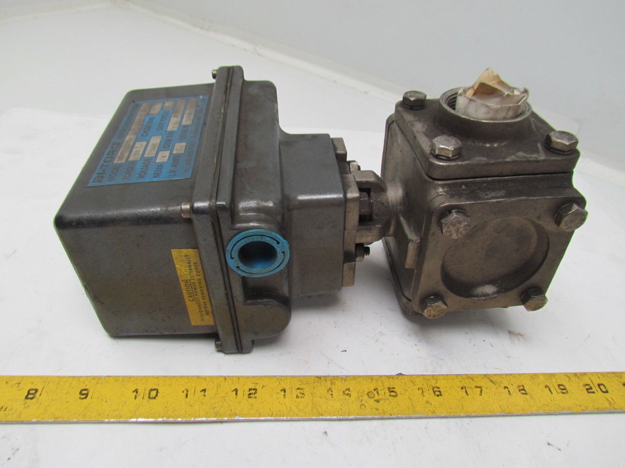 Bi-Torq IS3WT12300EA4 Actuator w/3 Way 1-1/4″NPT Valve 115VAC 300In/Lbs Torque