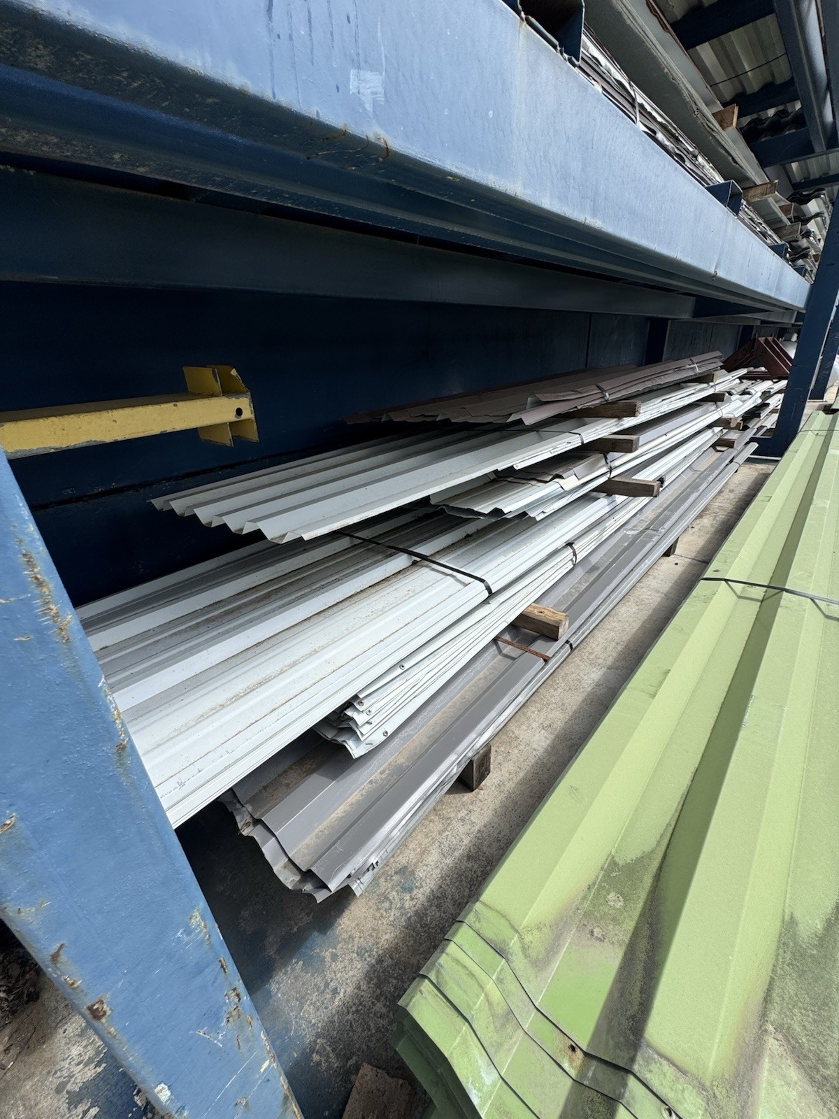 36 gauge 18’x3.5’ Steel Sheets- Roofing/Fence Panels- Green & White Sheet Metal