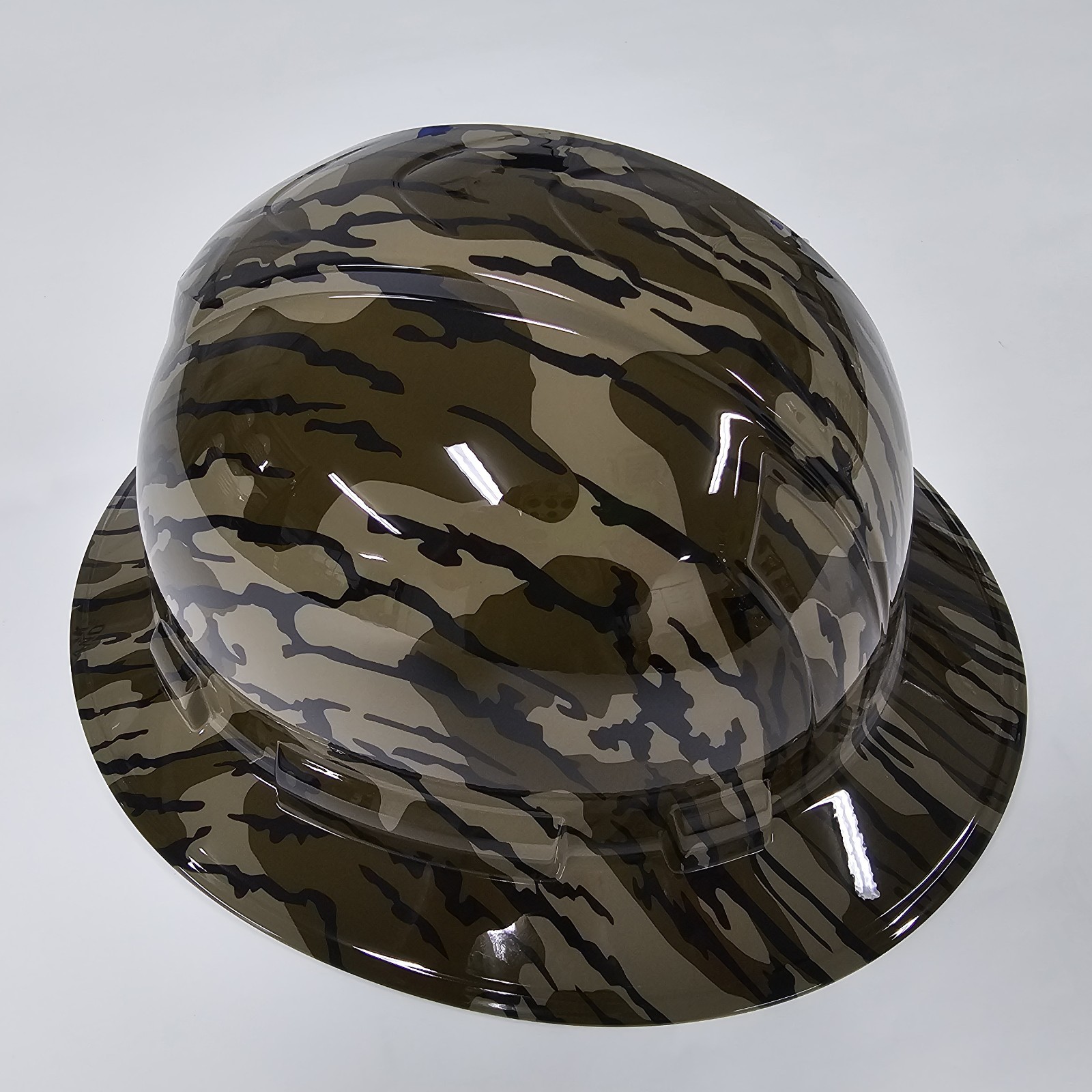full brim hard hat custom hydro dipped IN MOSSY OAK BOTTOMLAND CAMO OLD SCHOOL