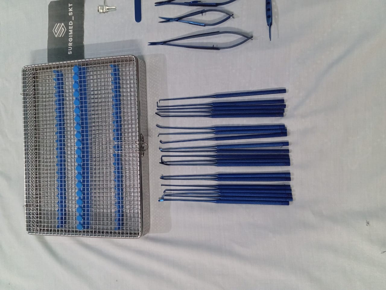 Micro surgery instruments set with box