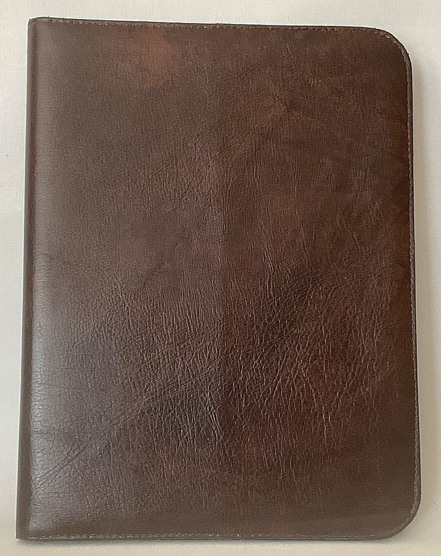 SMOOTH CHOCOLATE COWHIDE LEATHER ZIPPER PORTFOLIO