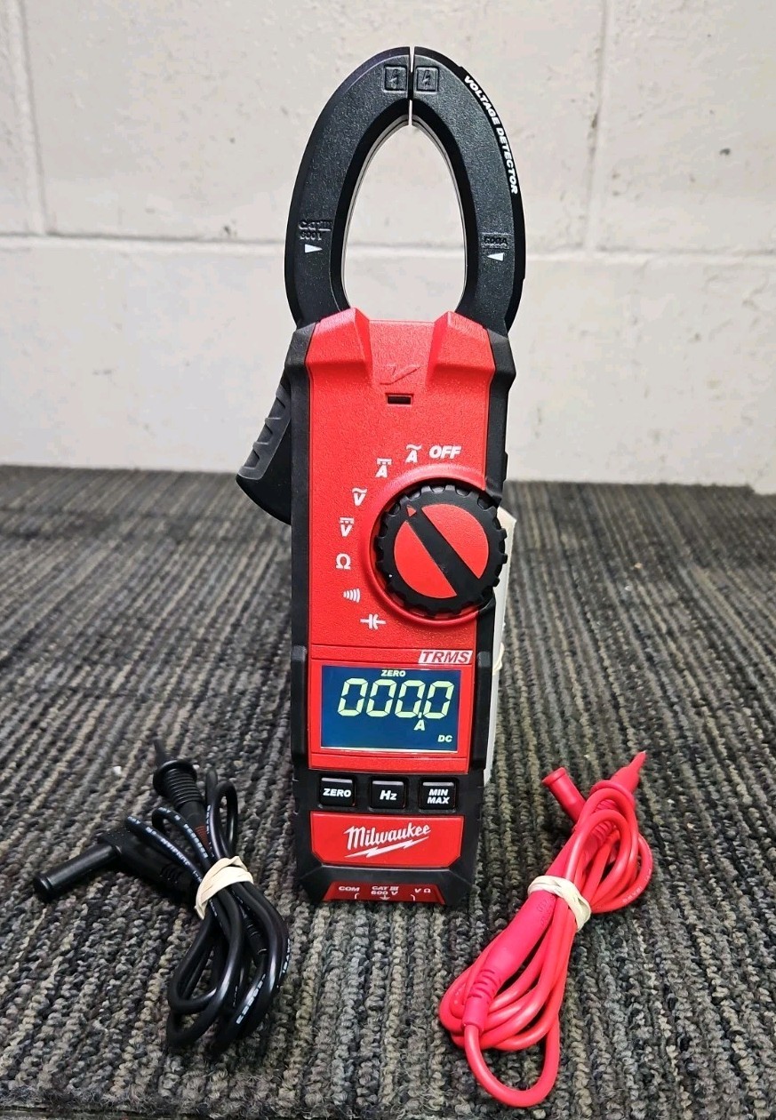 Milwaukee Tools 2237-20 CAT III 600V Clamp Meter with Leads